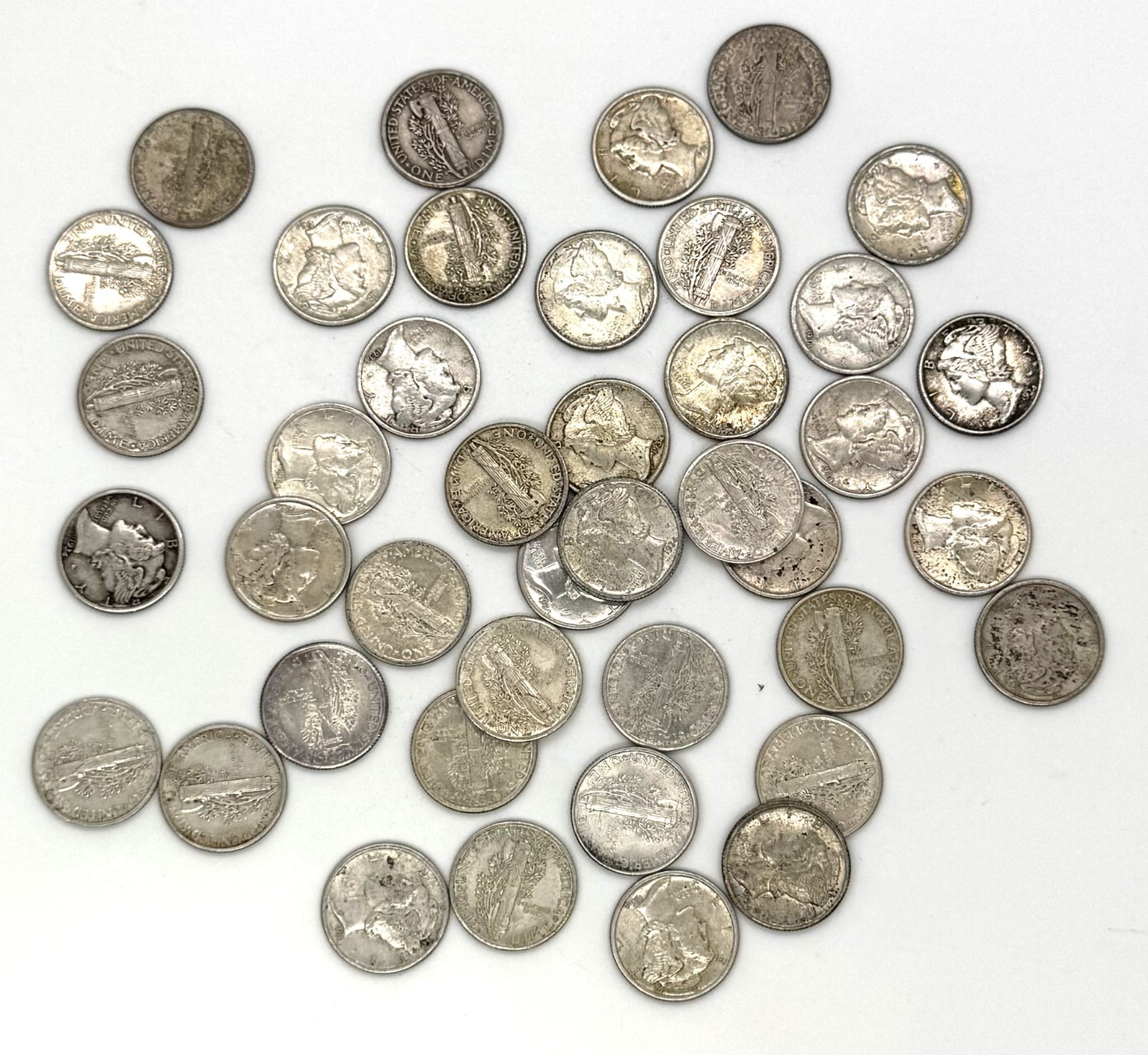 (1) 1934 AU-UNC Mercury Dime 10C 90% Silver Philadelphia Mint Coin From Lot