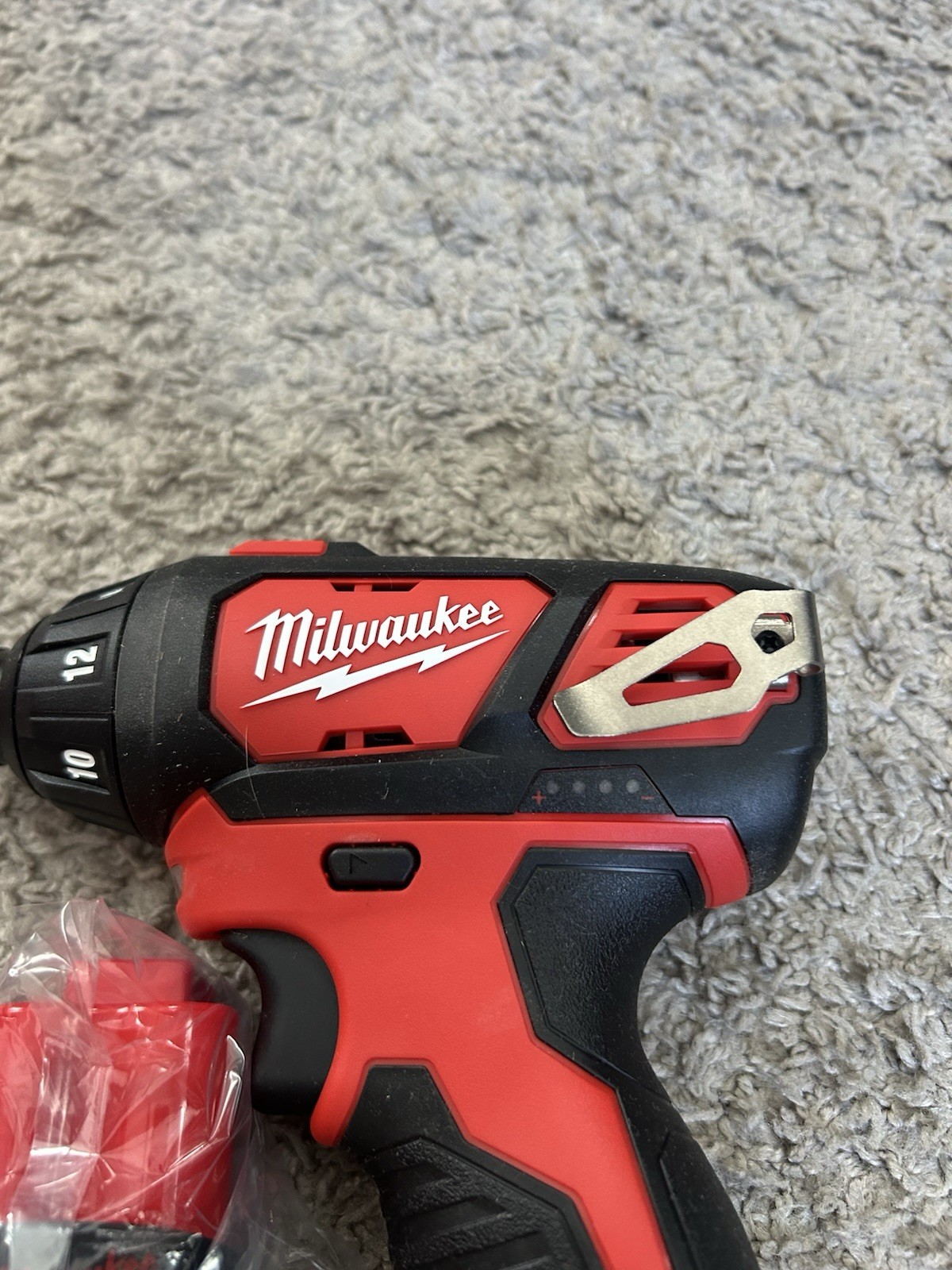 Milwaukee M12 1/4” Hex Screwdriver Kit NEW