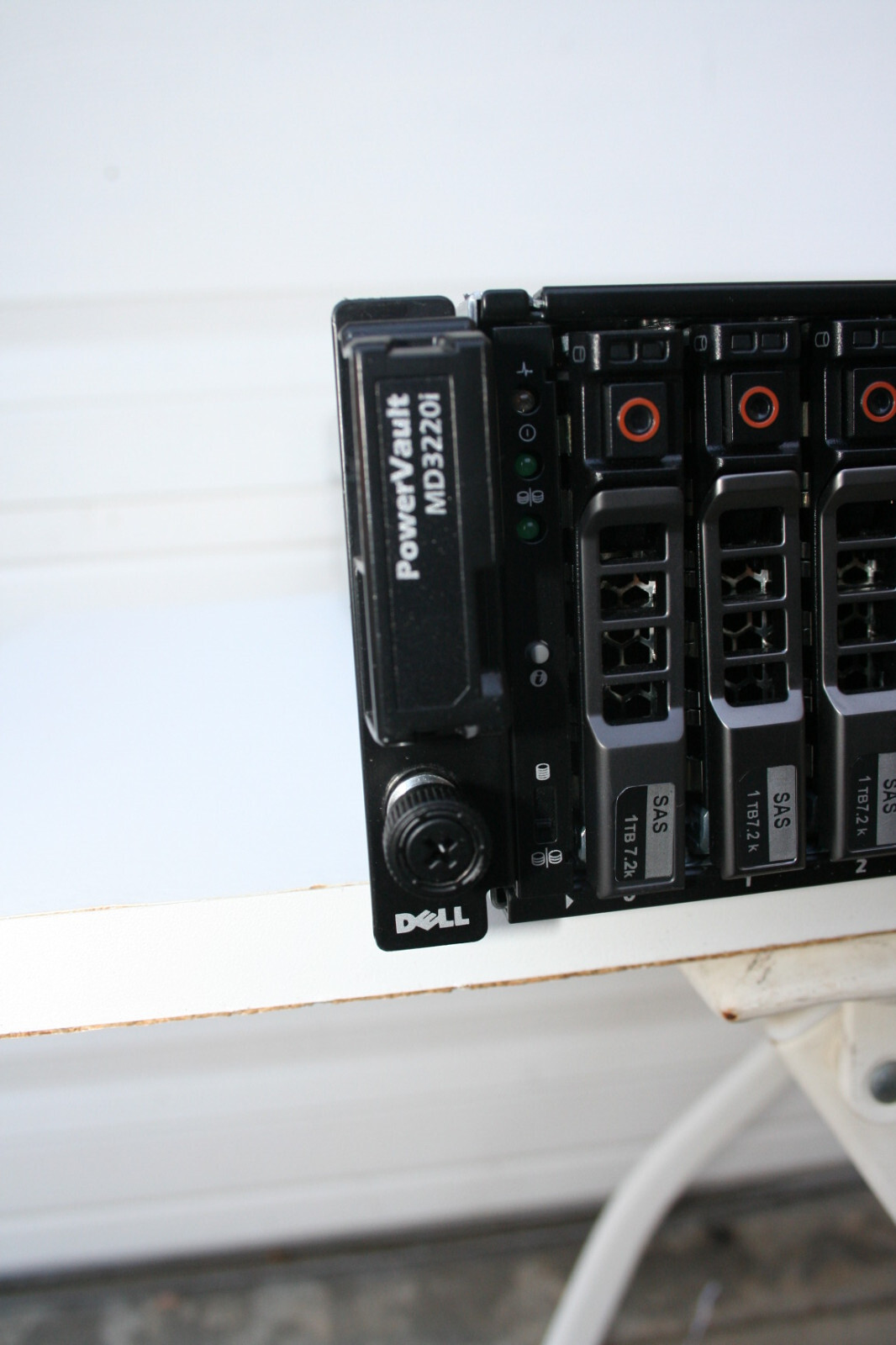Dell powervault MD3220i E04J
