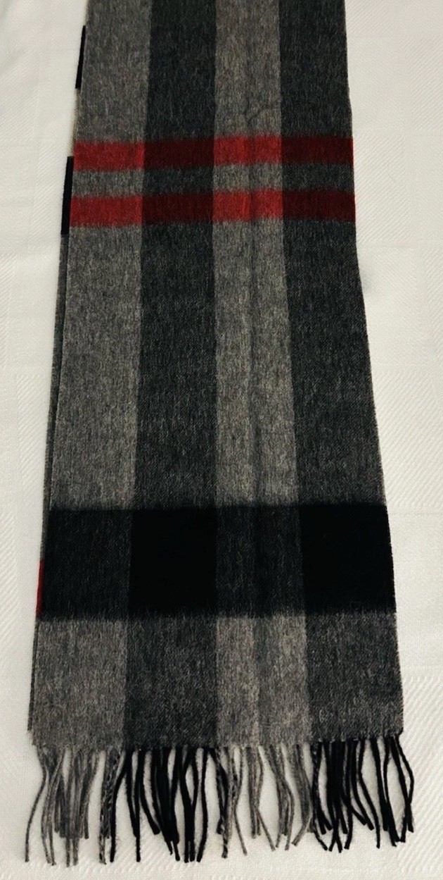 I k Illustrious Knitting 100% Wool Scarf NWT Gorpcore Unisex