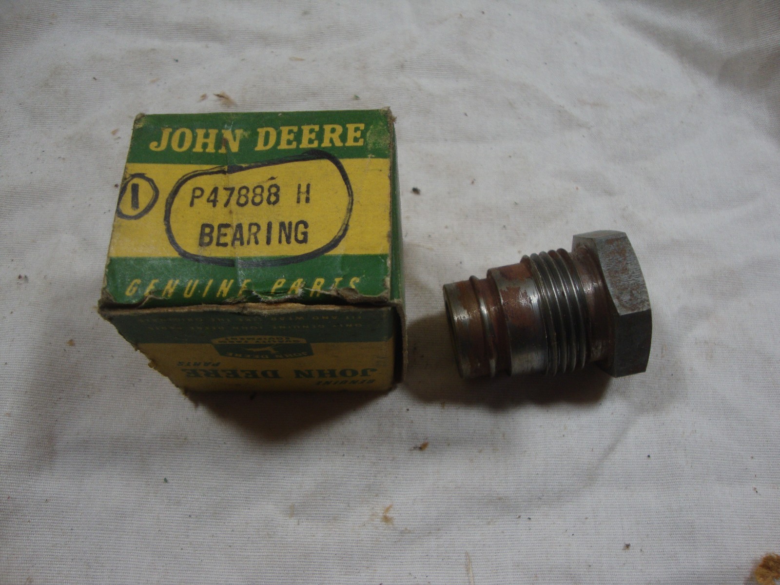 NOS John Deere P47888H Hydraulic Cylinder Fitting AH65913 Baler 327 347 466