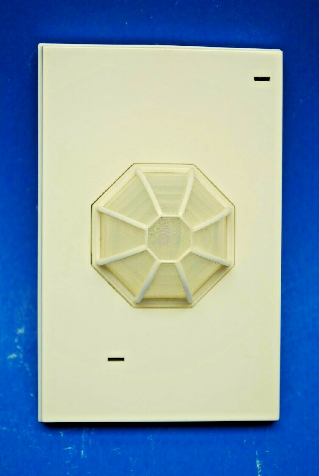 Universal Energy Control Model PIR-1000 Passive Infrared Occupancy Sensor 24 VDC