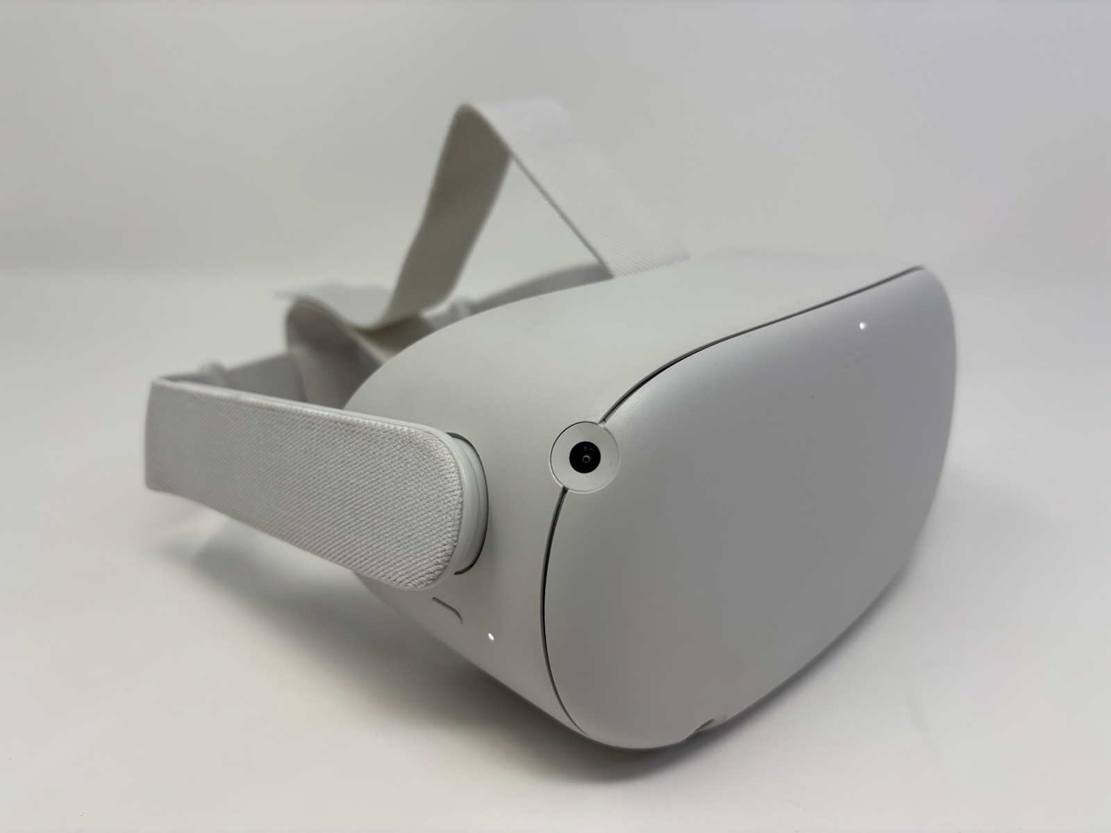 Meta Oculus Quest 2 64GB VR Headset VR Headset Only Tested No Controllers