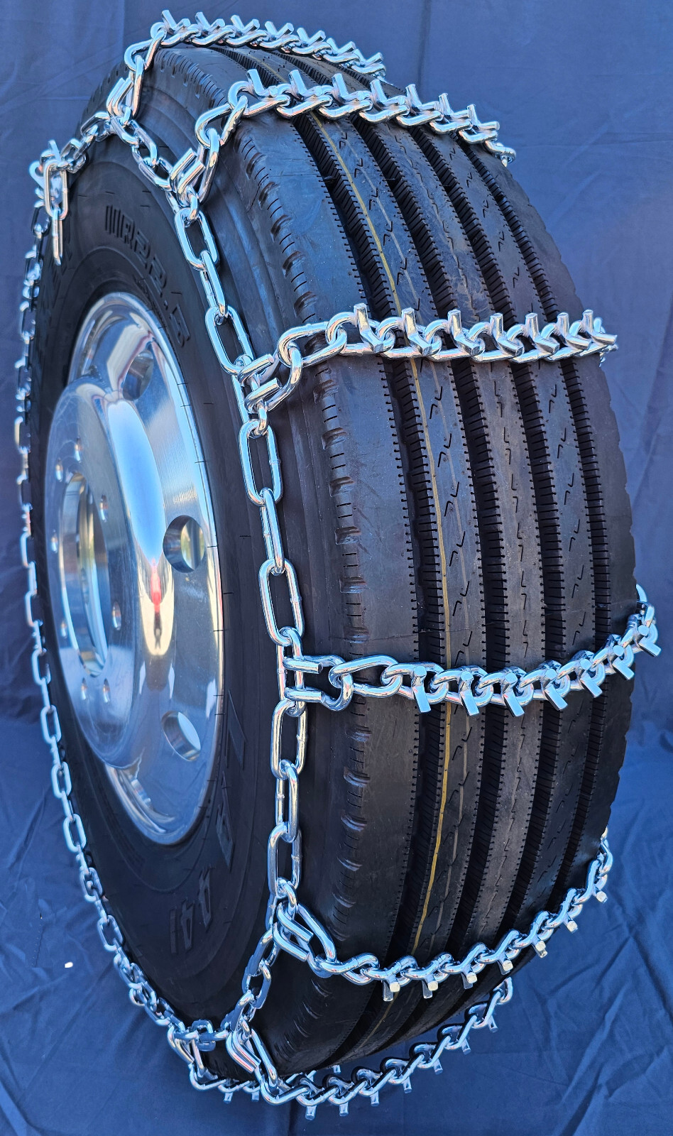 Grizzlar GSL-2845 V-Bar Truck Tire Chains 10.00-20 11-22.5 285/70-24.5