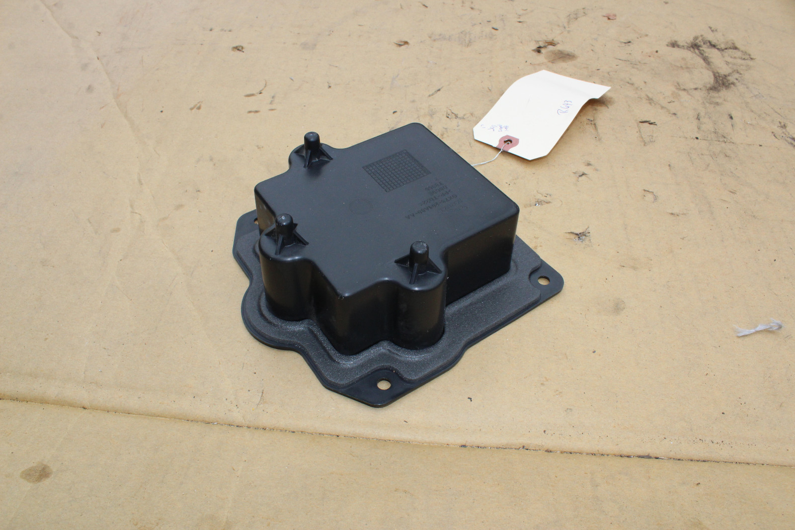2017 JAGUAR XE DRIVER LEFT FRONT REAR MID CONTROL MODULE R643