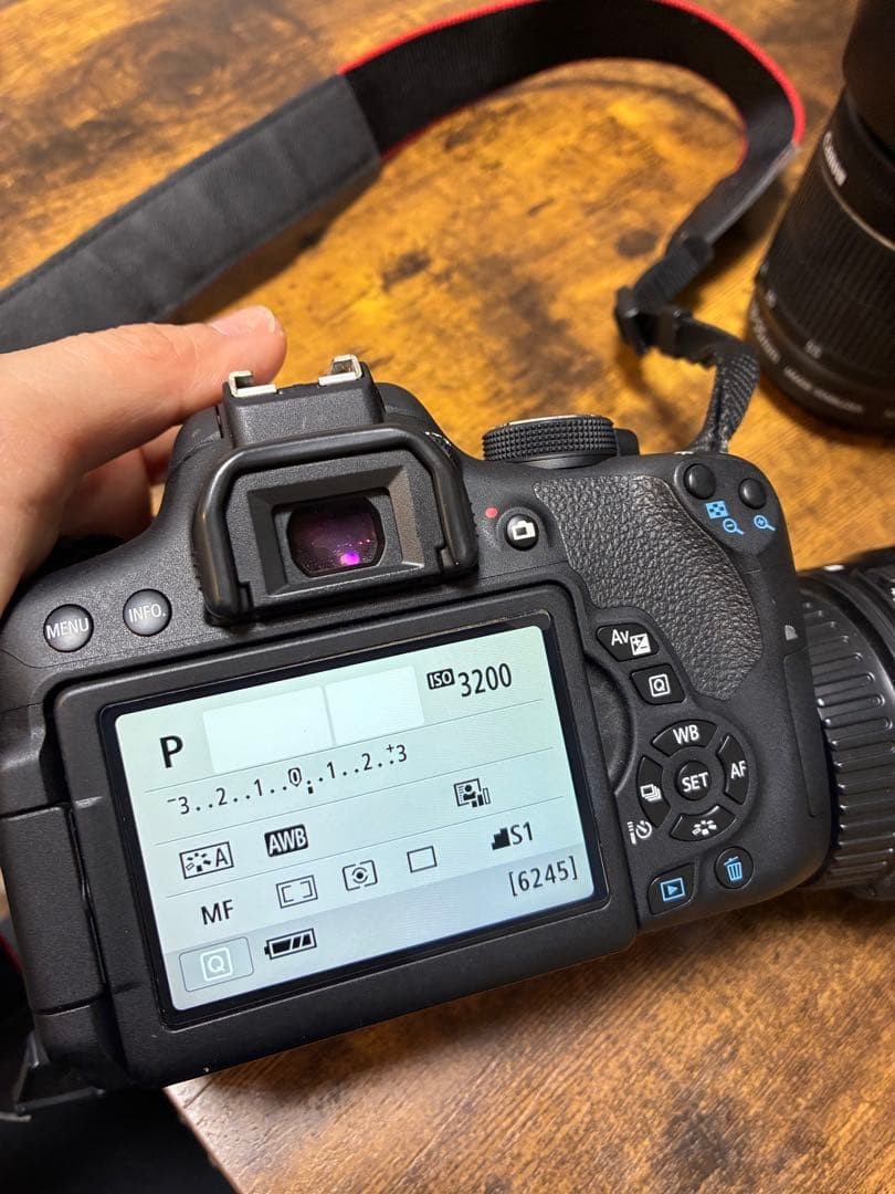 Canon EF-S 821744