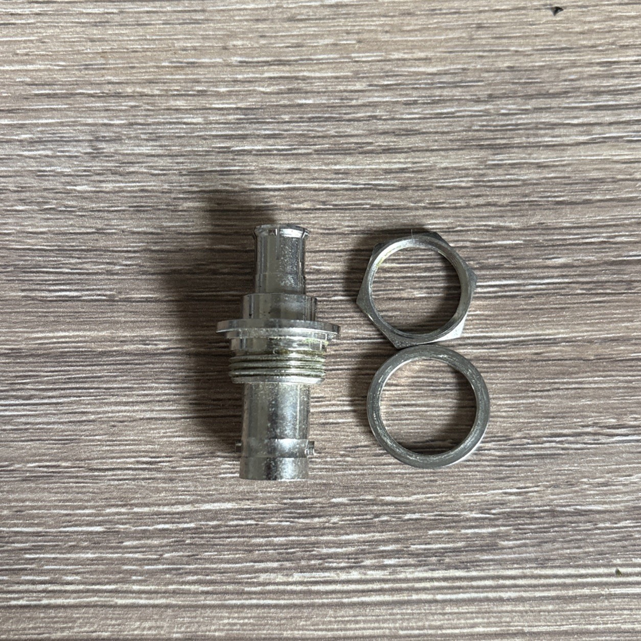 GARMIN MALE/FEMALE RF BNC CONNECTOR PN: 330-00053-01 212-00022-00