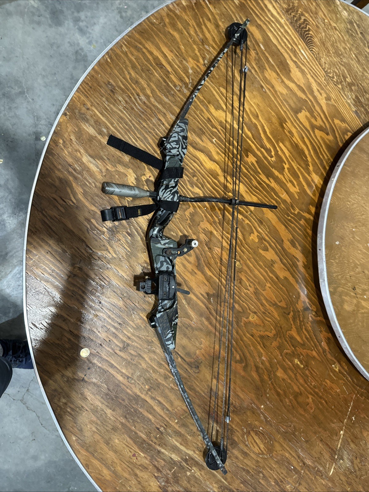 PSE Silverhawk RH Compound Bow 55lb 29in Draw Camo 33in