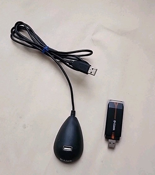 D-Link WUA-2340 Wireless USB WiFi Adapter w/ Base Stand Dock Cradle - Tested