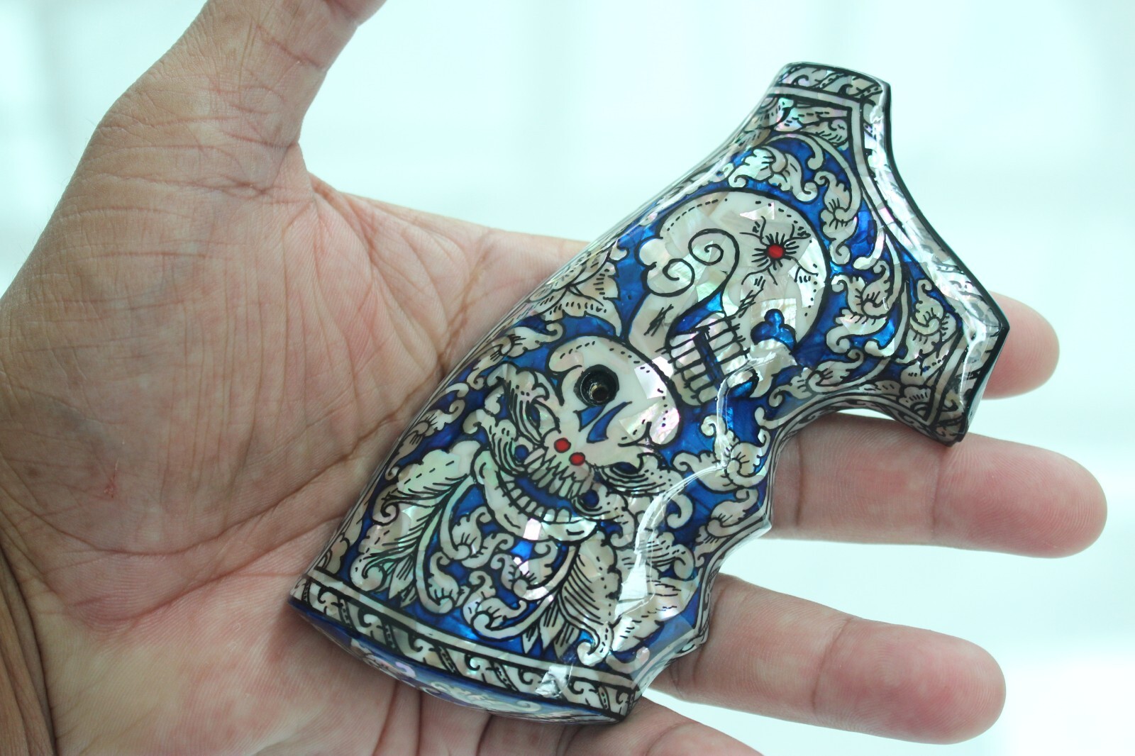MOTHER OF PEARL GRIPS FOR S&W K, L FRAME SQ/RD BUTT BLUE SKULL ART VITOONMAKERS