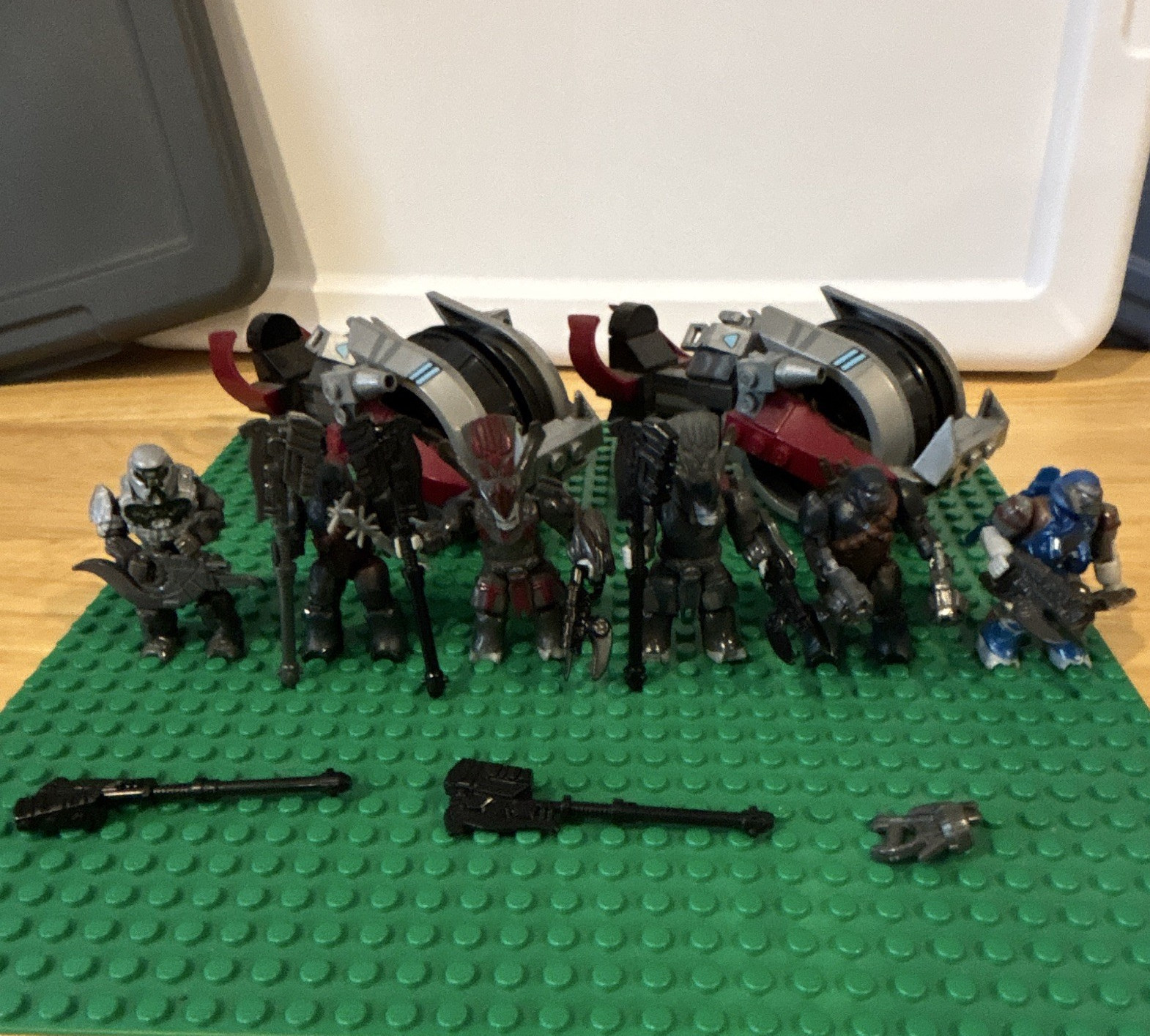 Halo Mega Blok Brute Solider/Vehicle Lot