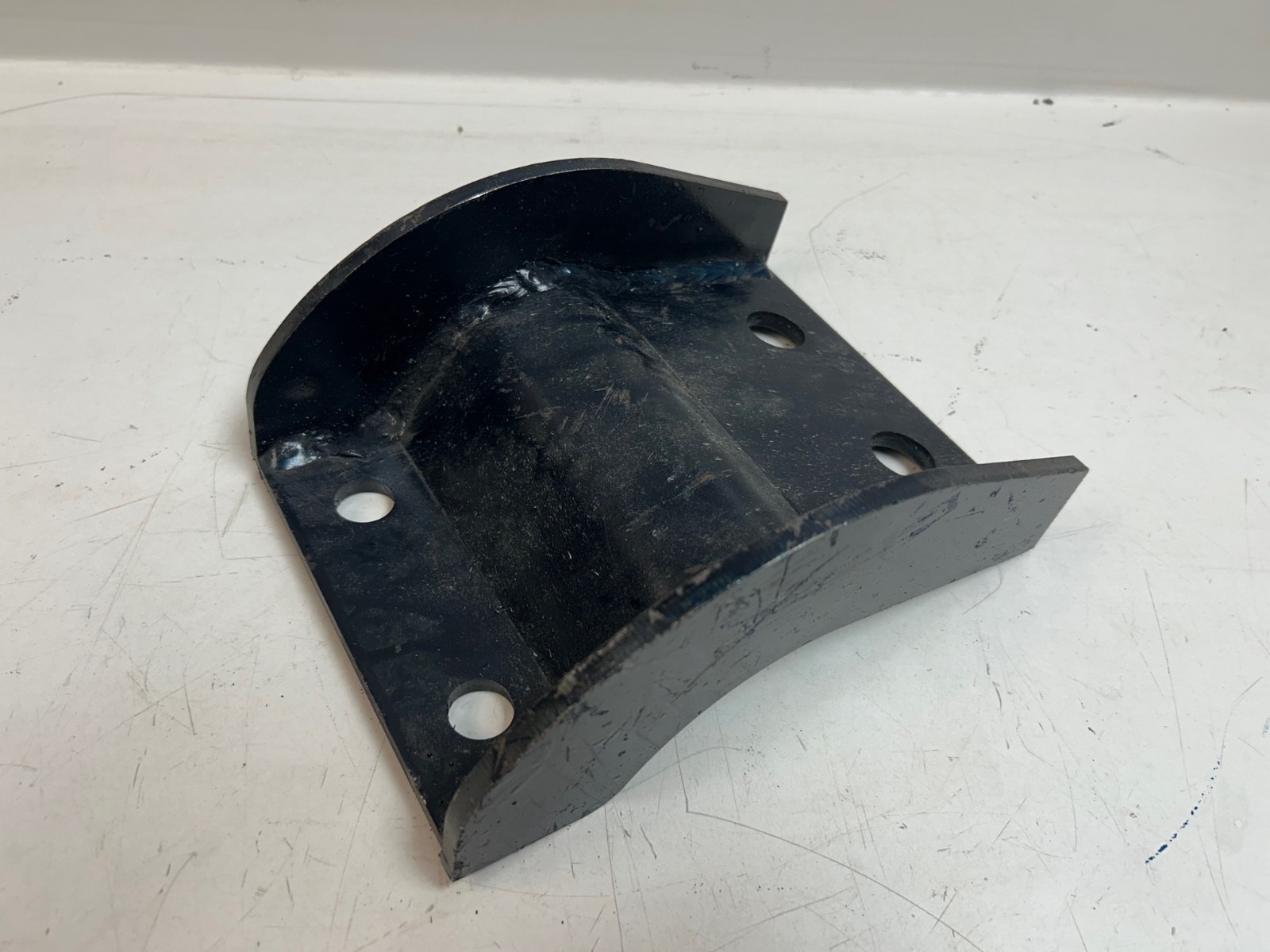 KENWORTH K071-304 CAP-FRAME BRACKET AG100