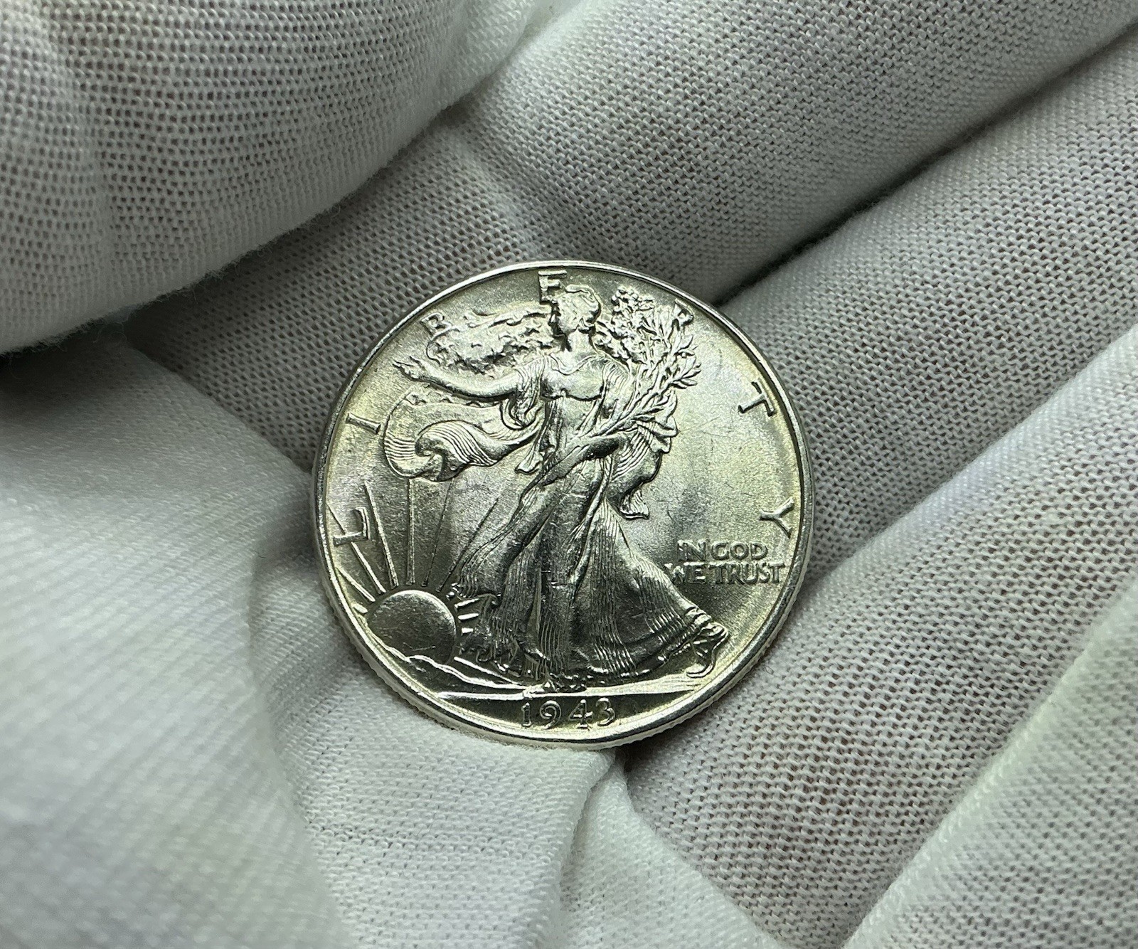 1943 p higher grade (AU/BU) silver Walking Liberty Half Dollar S344