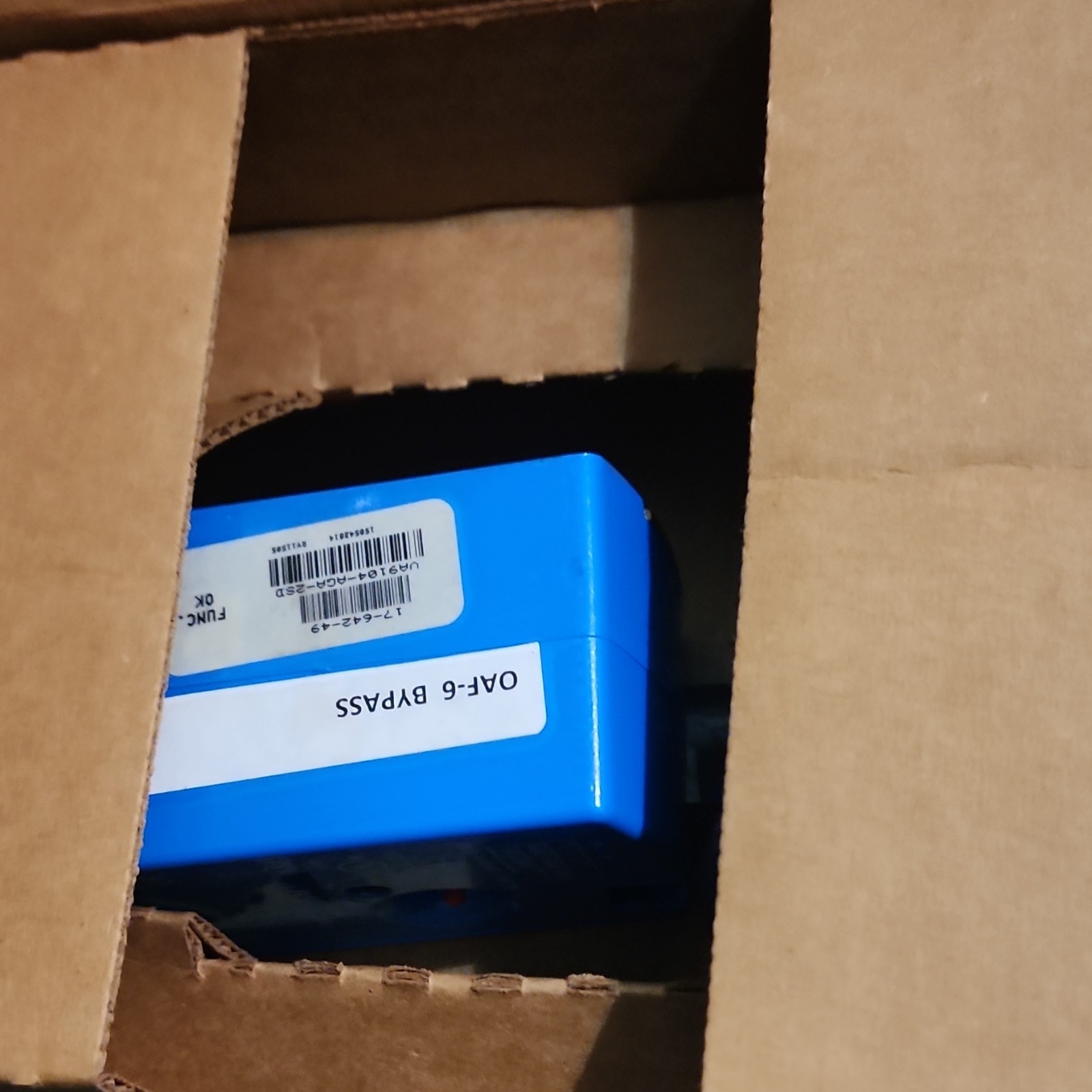 Johnson Controls VA9203-BGA-2 Spring Return Damper Actuator, 24 VAC/VDC