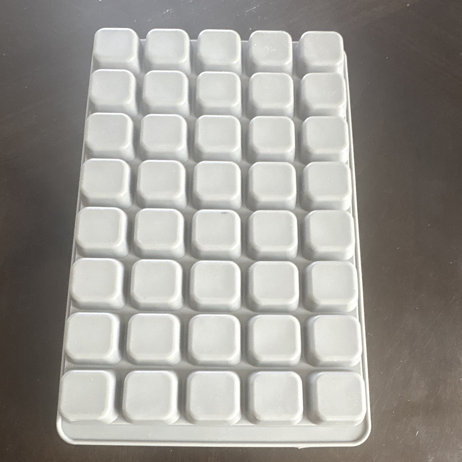 35-Cube Stackable White Plastic Ice Cube Tray, Square Mold, 9 in x 5 in