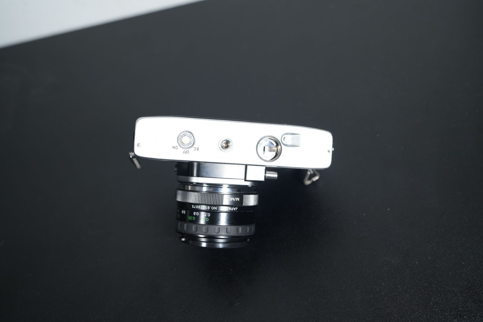 Minolta SRT SC-II Camera With Vivitar Lenses & Caps