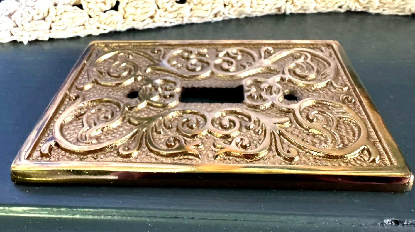 Antique -Gold Metal Single Toggle Light Switch Plate Wall Cover Decorator Scroll