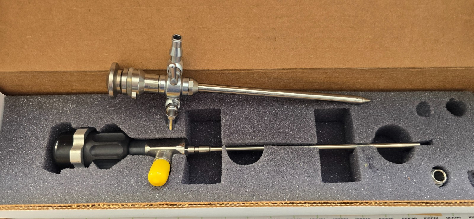 Stryker Arthroscope 4.0mm x 0° Non-Autoclavable C-Mount with Sheath