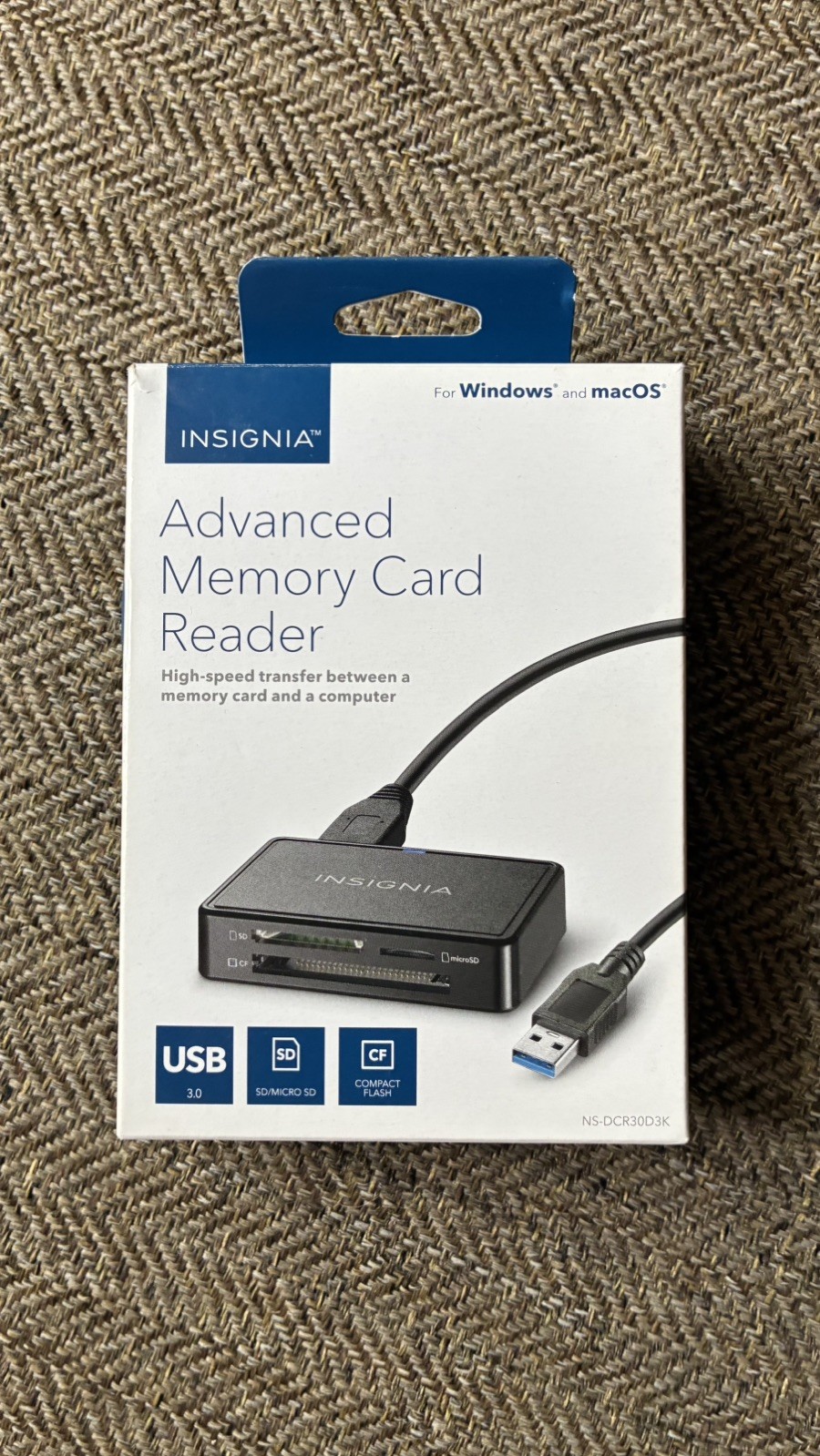 Insignia USB 3.0 Advanced Memory Card Reader SD microSD CF NS-DCR30D3K