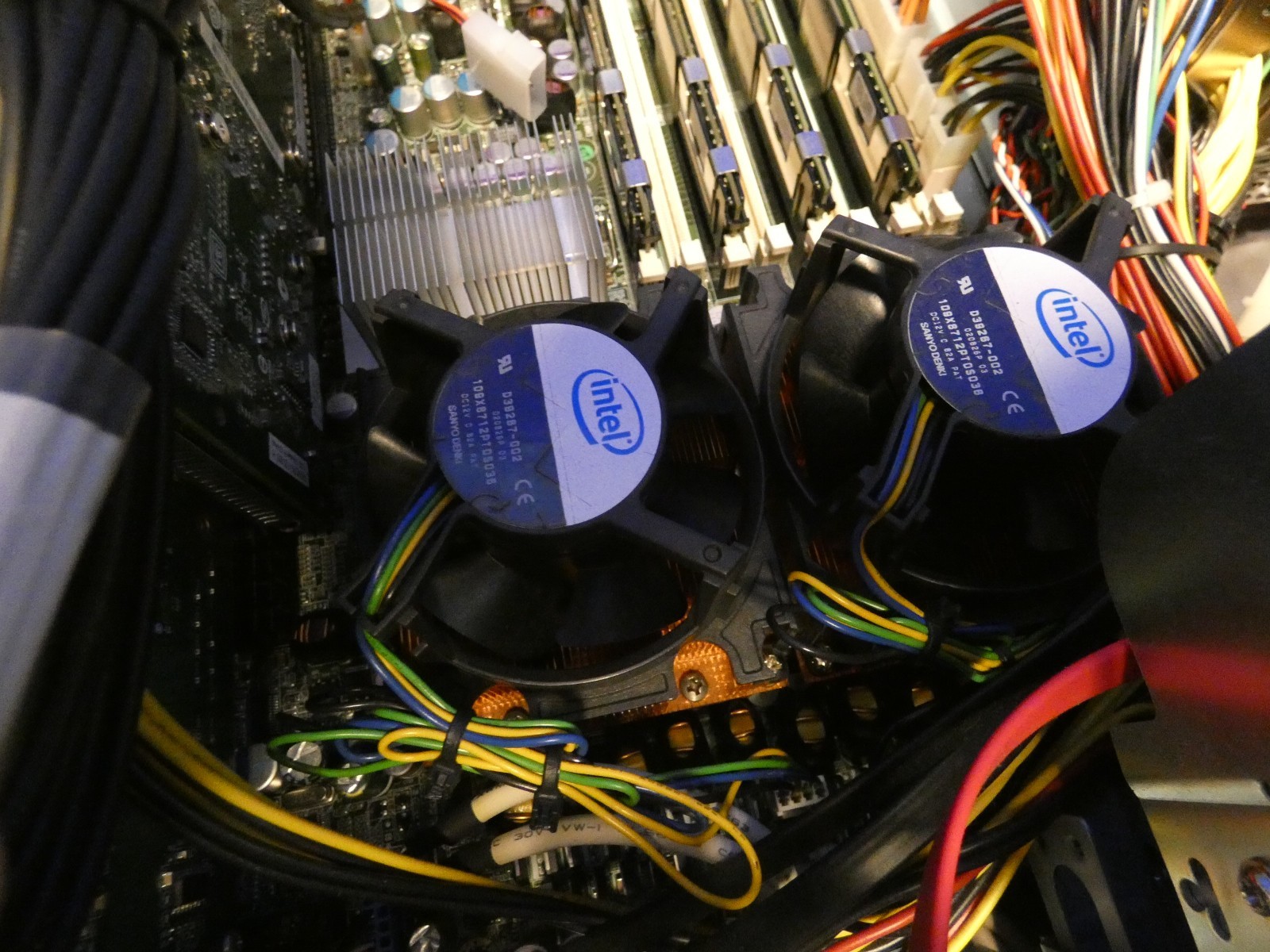 Click Effects Crossfire Broadcast Server for Parts (No Operating System)
