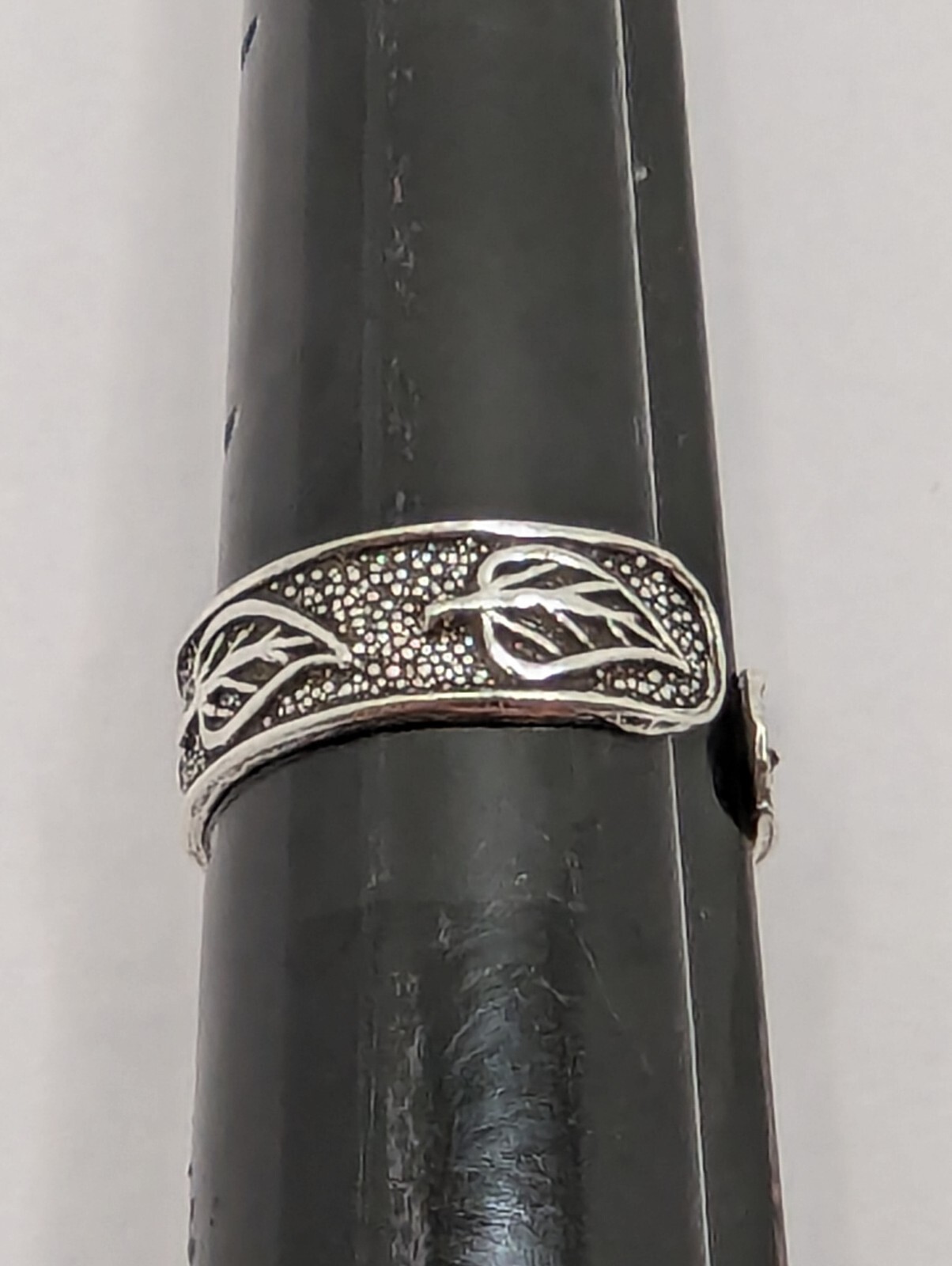 Sterling Silver Toe Ring Leaf Design. Nature Theme. Adjustable Size. 925 Silver.