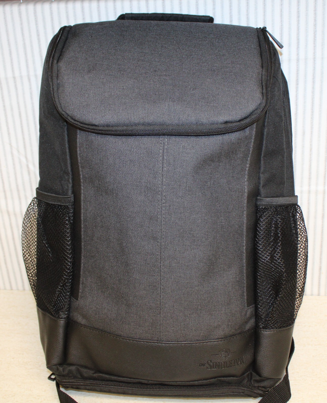 (SH) The Singleton® Black Laptop Backpack w/Padded Adjustable Shoulder Straps