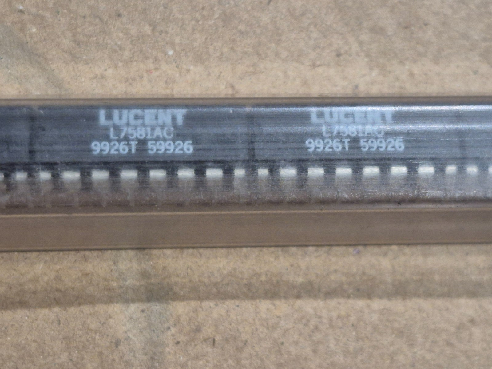 Qty 1 piece Lucent-L7581AC 16-DIP