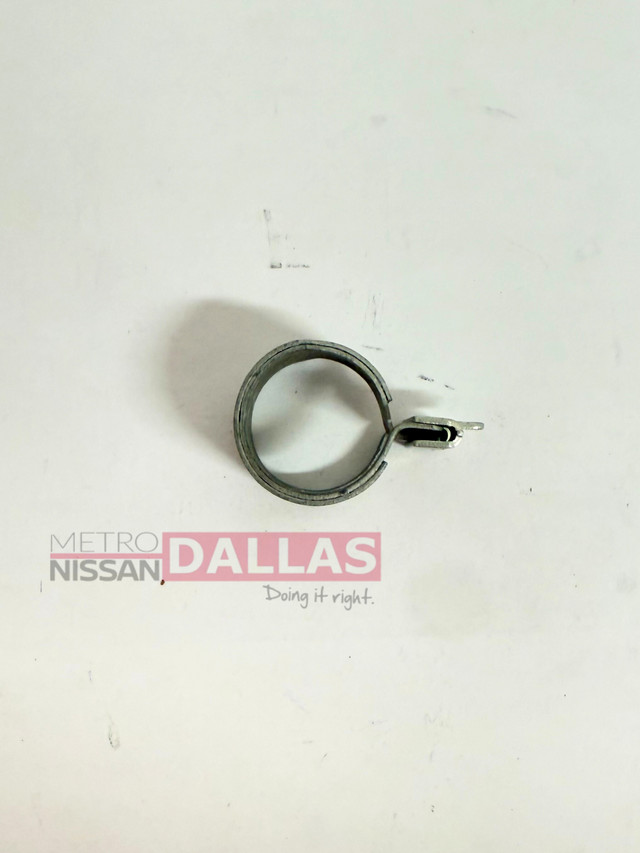 Genuine Nissan Engine Oil Cooler Hose Retaining Clamp 21639-7990A