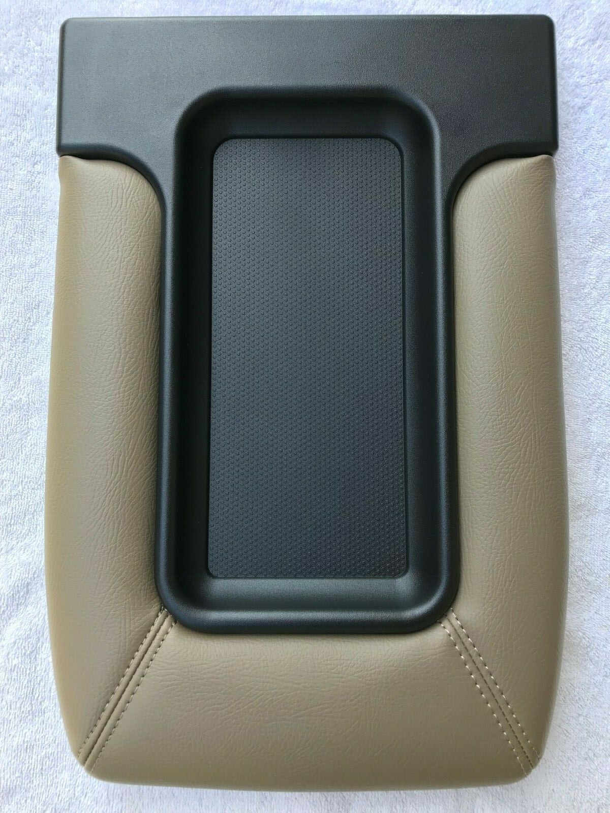 High Quality Tahoe Suburban Center Console Lid Kit Armrest Tan Beige 2003-2007