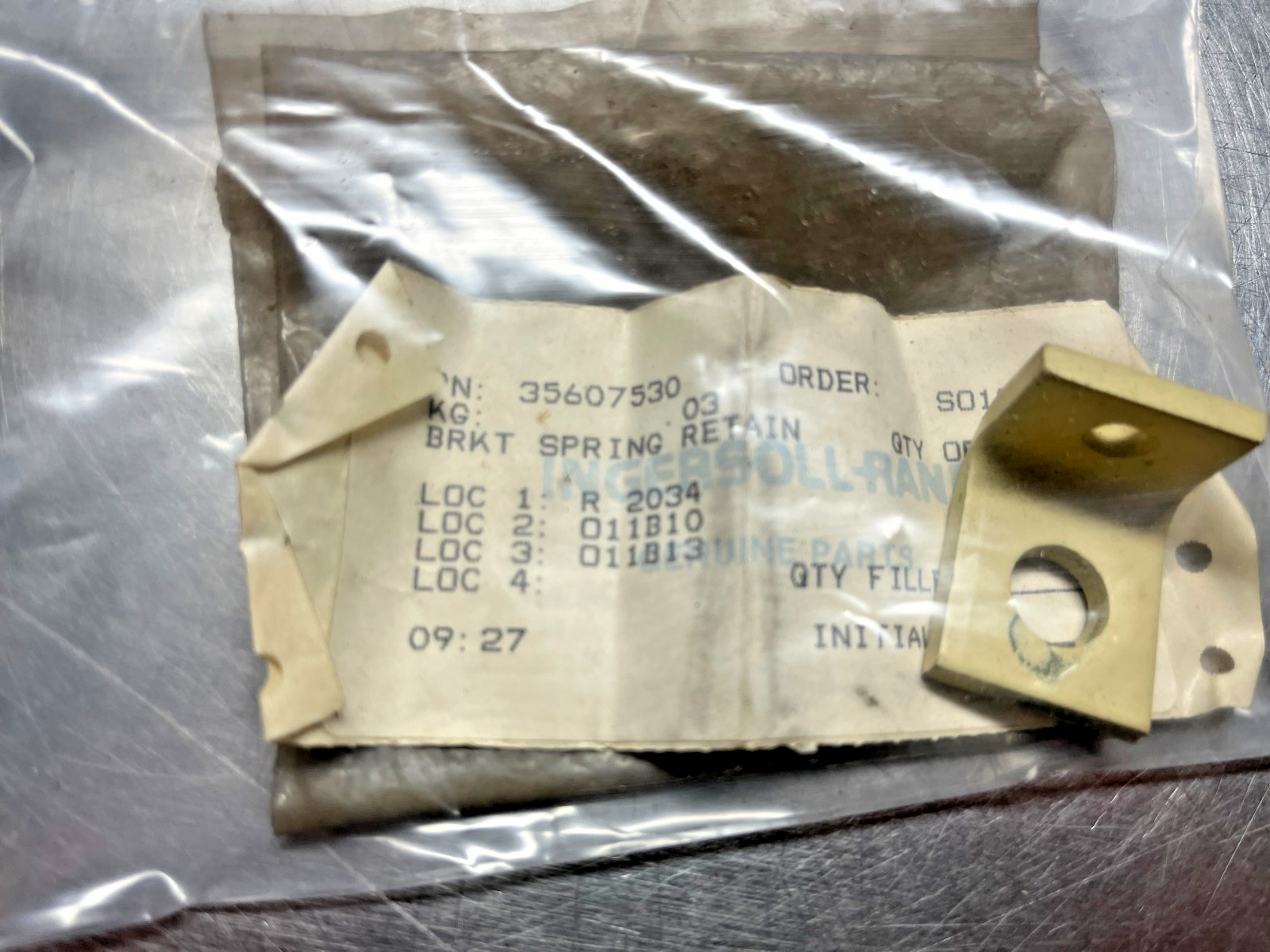 35607530  GENUINE OEM  Ingersoll Rand   Spring Retainer BRACKET  35 607 530
