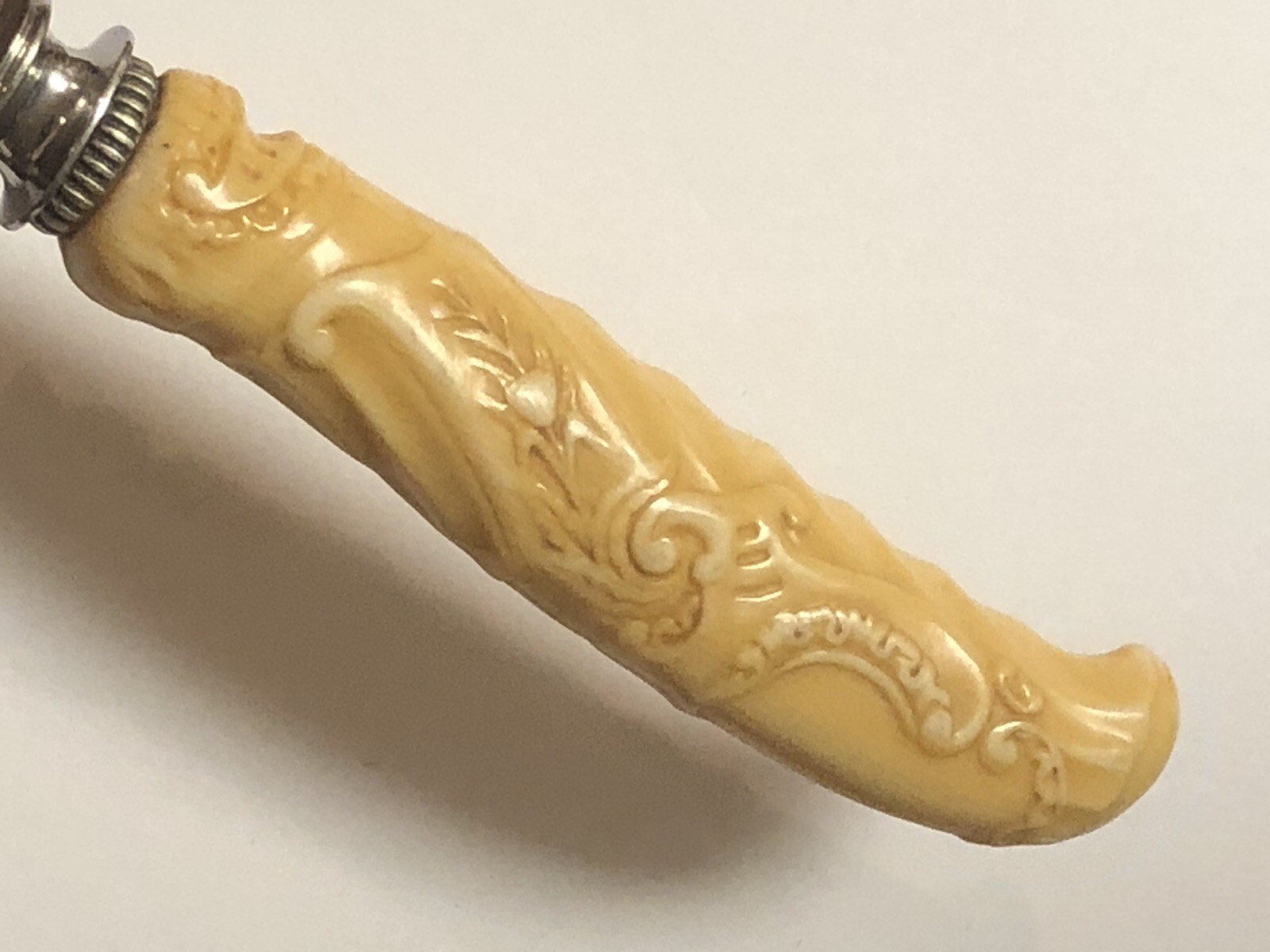 Antique Universal LF & Co scroll celluloid carved handle knife MA 101520pC