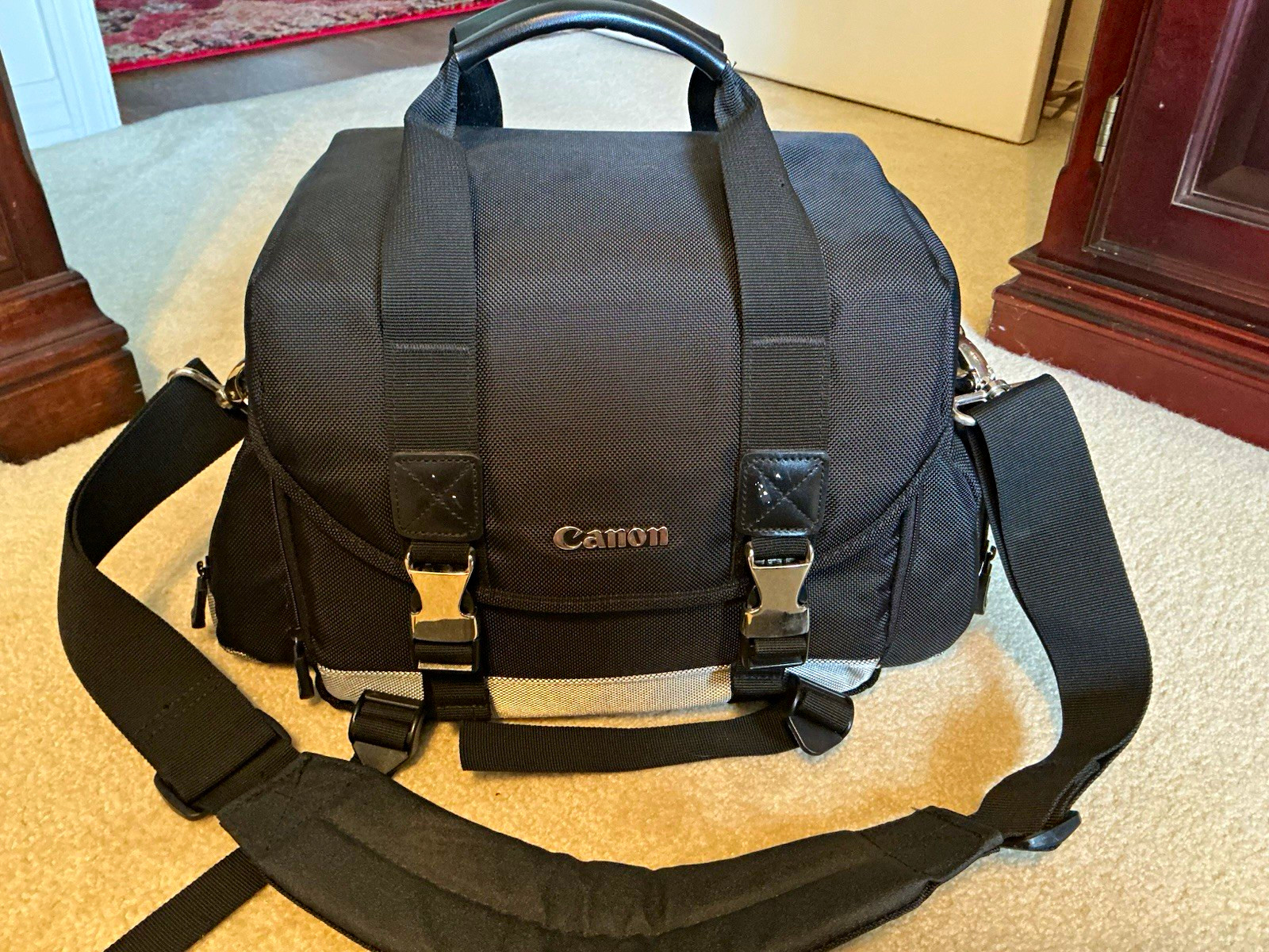Canon EOS 7D Bundle w/ 580EX II Flash, Canon Bag, Lenses & Filters