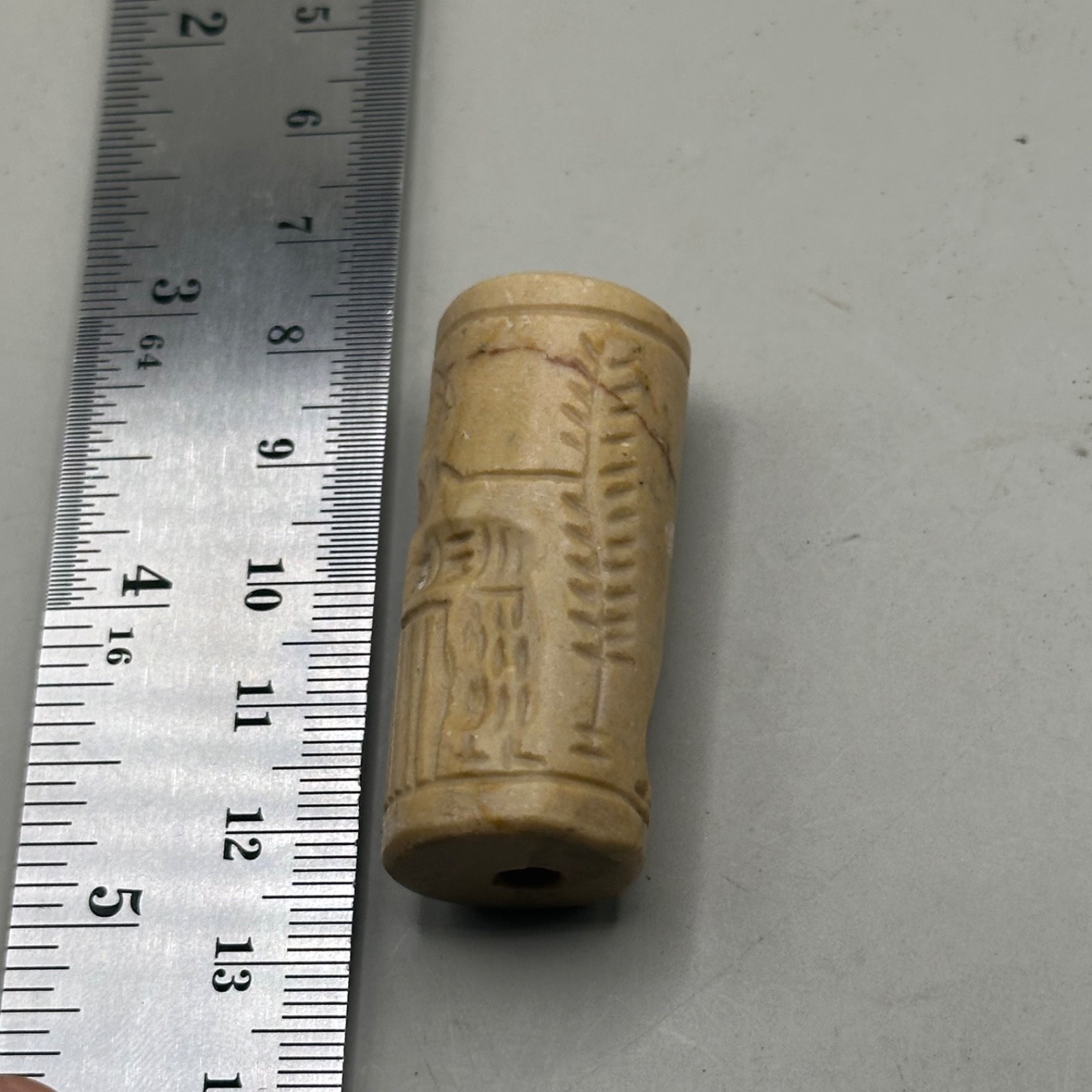 Ancient Near Eastern King Sitting Intaglio Round Bead