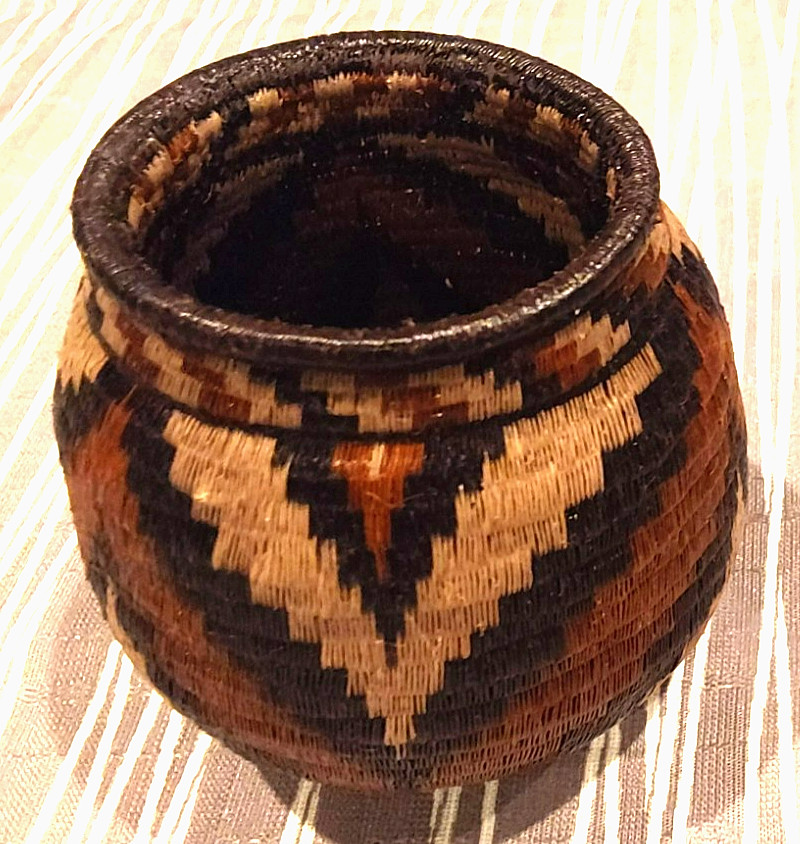 #2 Wounaan Indian Hand Woven Spiral Design Panama Basket 3" x 2 3/4"