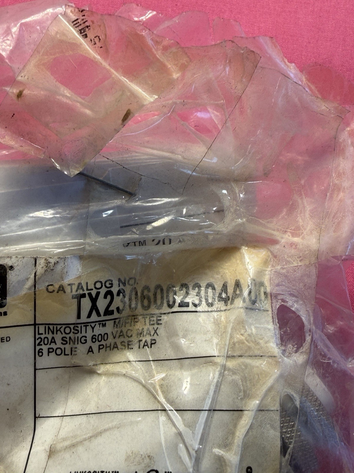 Hubbell TX2306002304A00 T-Connector