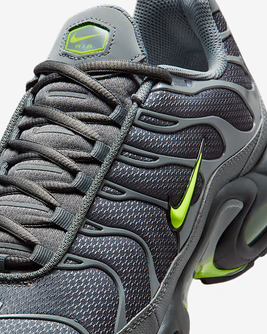 Nike Air Max Plus "Smoke Gray/Dark Smoke Gray/Black/Volt" DM0032-026 Men's New