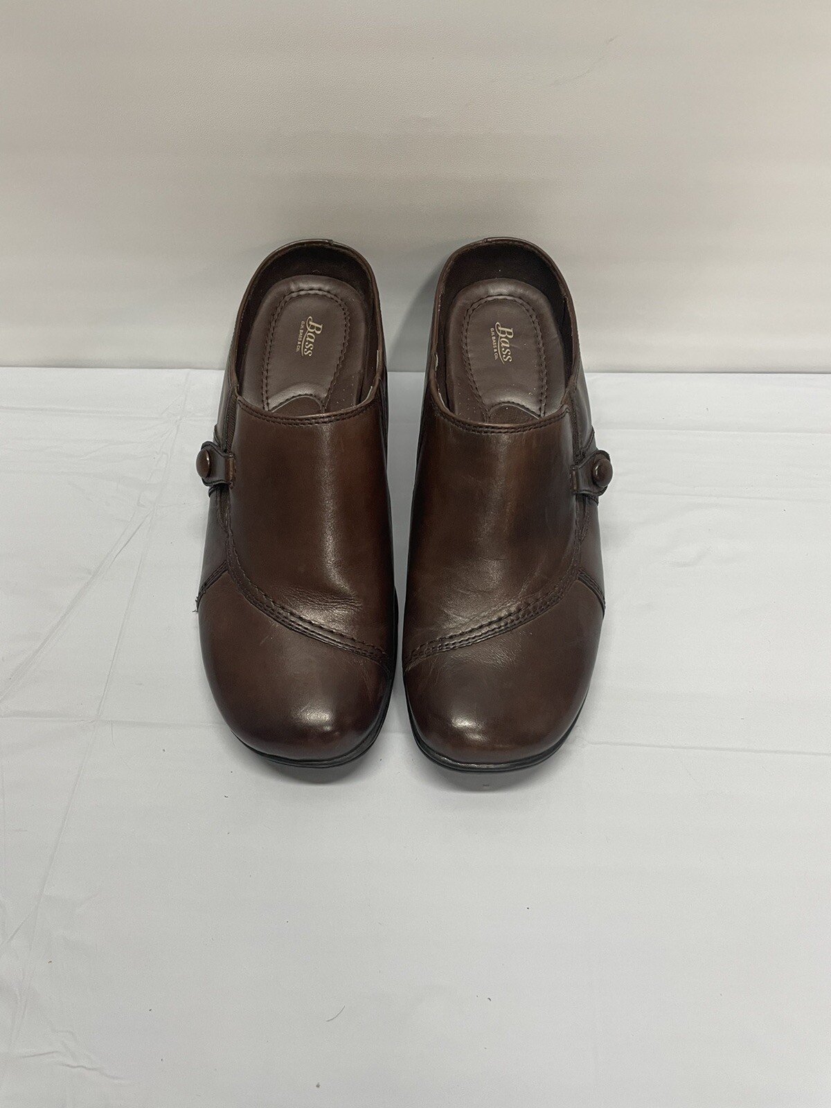 Bass Womens Leather  Slip on Sz  8m In Great Condition