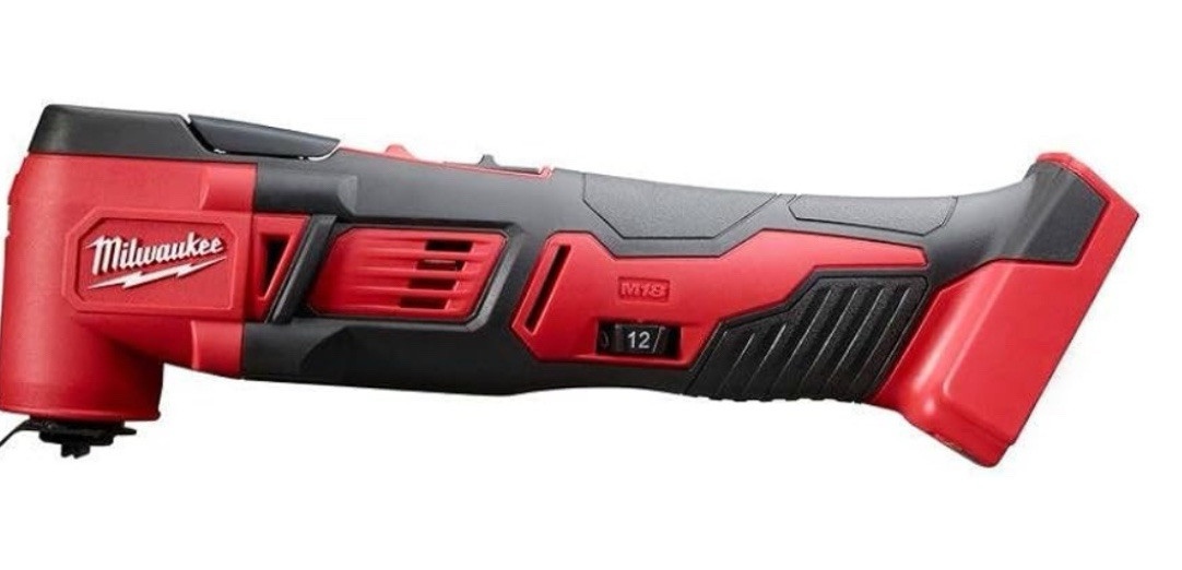 Milwaukee 2626-20M18  Multi Tool - Red (2626-20)