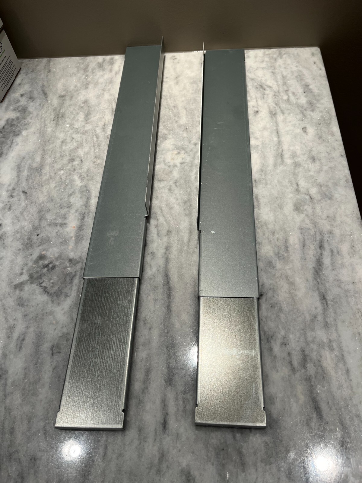 Universal 4-post Rack Mounting Bracket