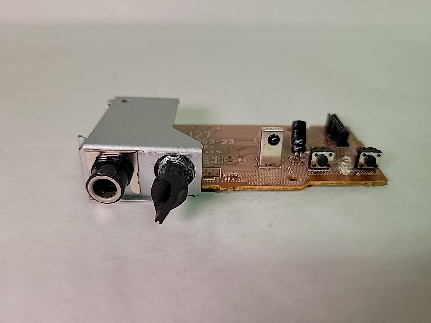 hp-127 headphone volume control