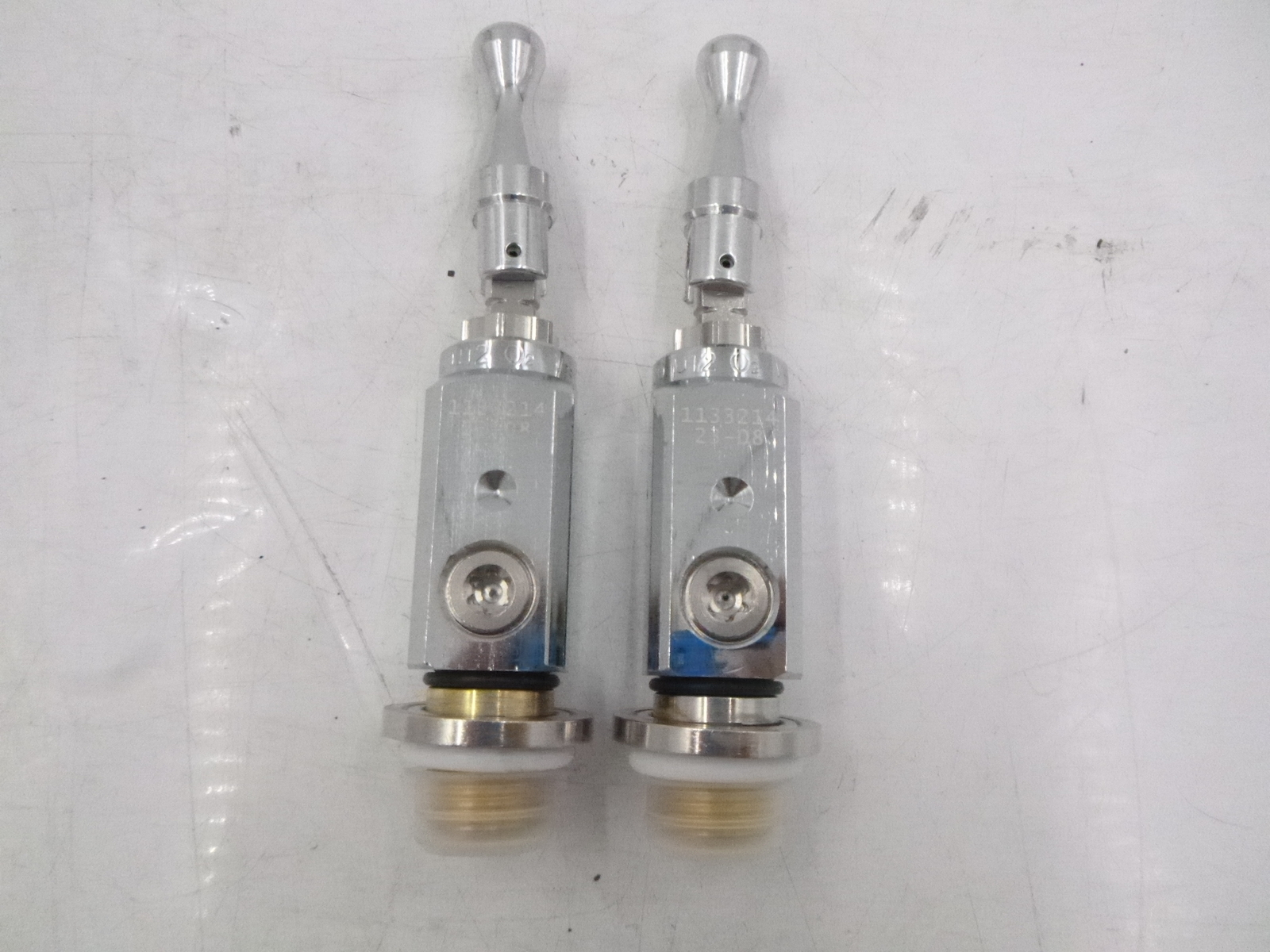 2 Pack Cavagna Medical Oxygen Post Valve CGA870 0.750"UNF Toggle 3360PSI