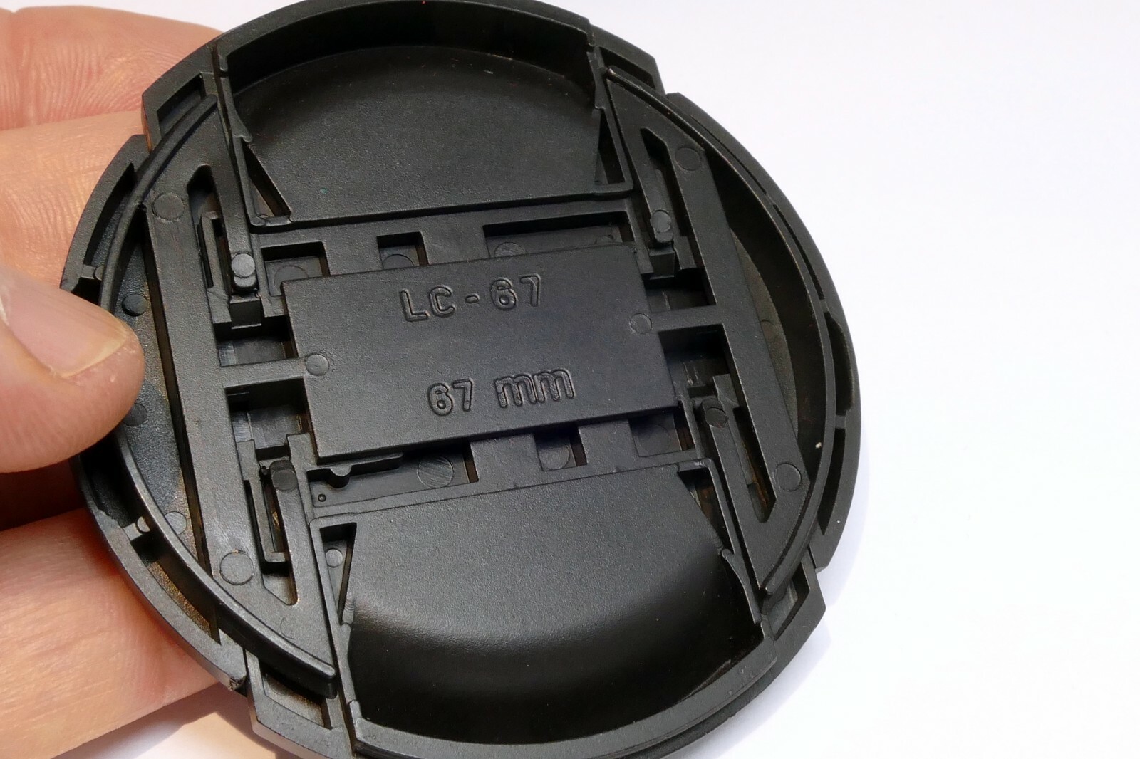 67mm snap on type Lens Front Cap black plastic