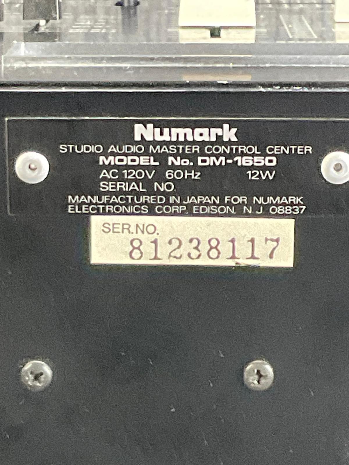 Numark DM-1650 Stereo Equalizer DJ Mixer Pre-Amp Control 39582