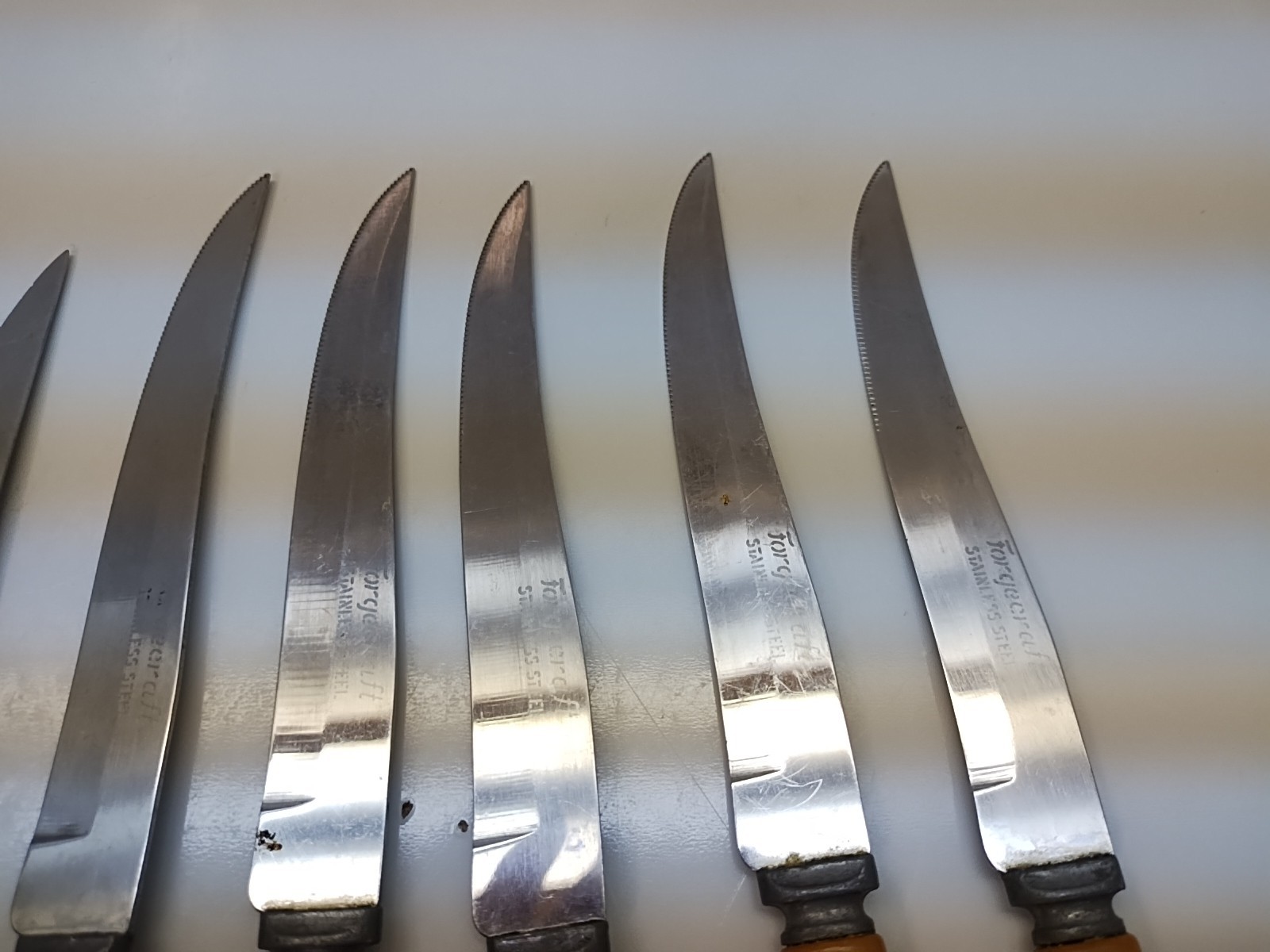 vitage bakelite 8 knive set