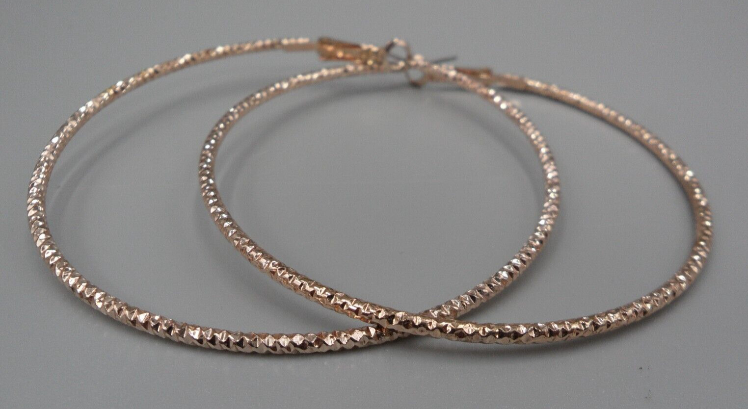 Rose Pink Gold Tone Hoop Earrings Chiseled Faceted Hoops Pierced Omega 2.5"