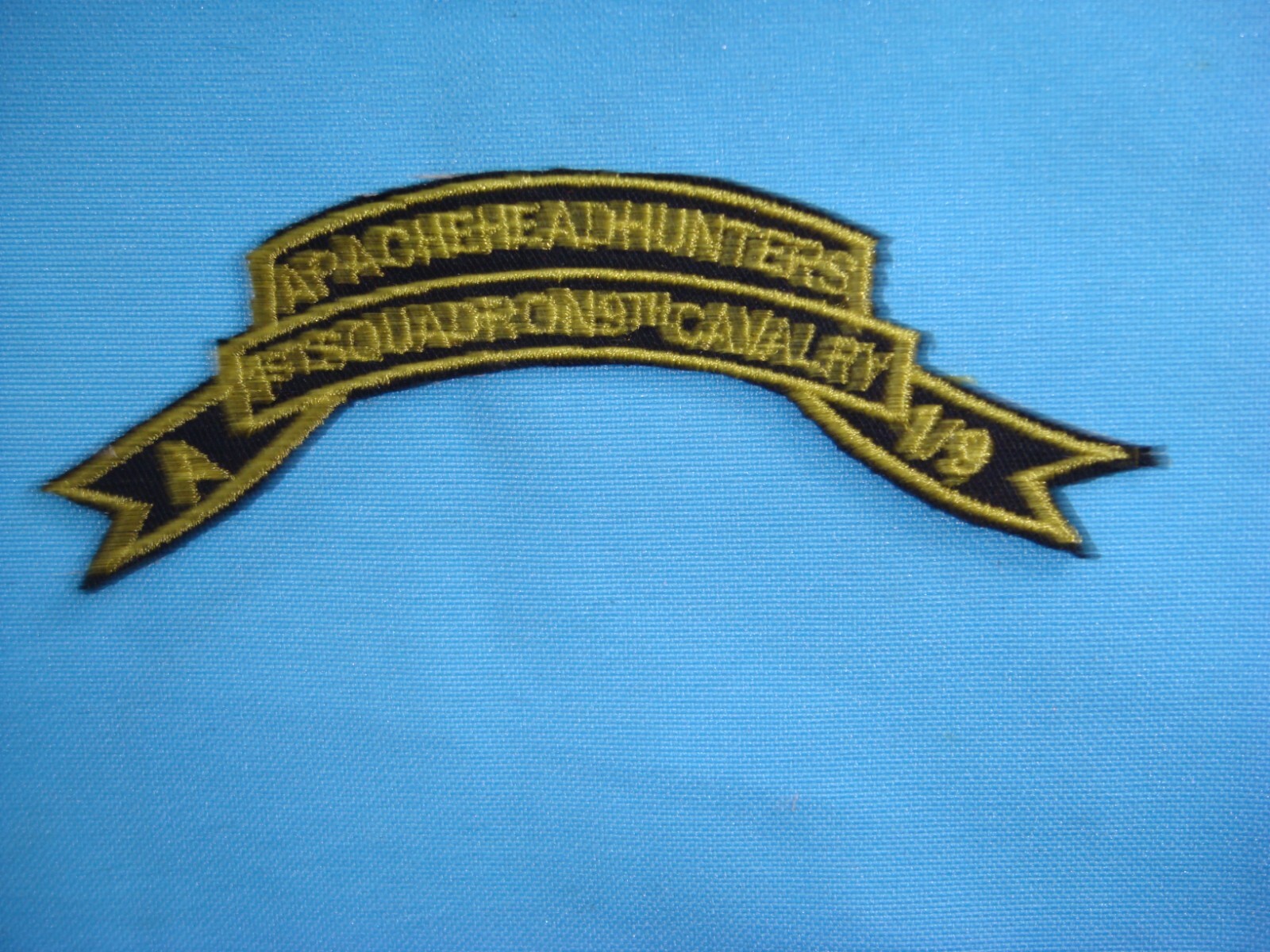 NAM WAR SCROLL PATCH, US A. Co.1st SQ 9th CAVALRY RGT APACHE H EAD HUNTERS
