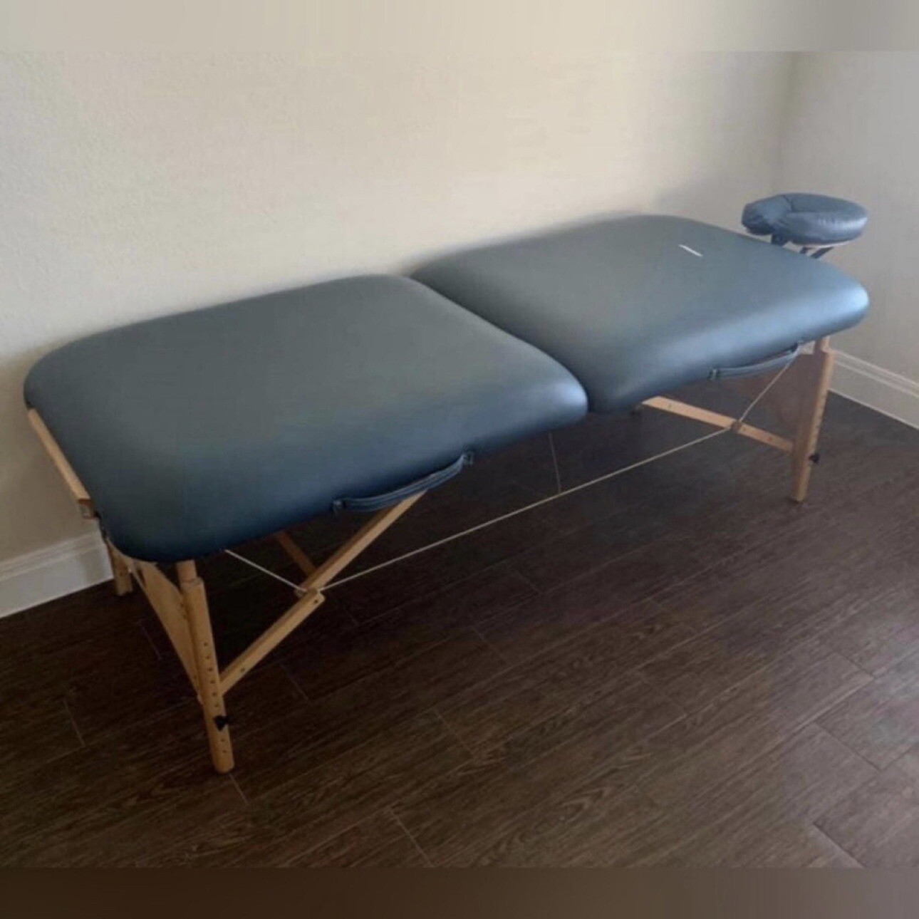 TouchAmerica Portable Massage Table