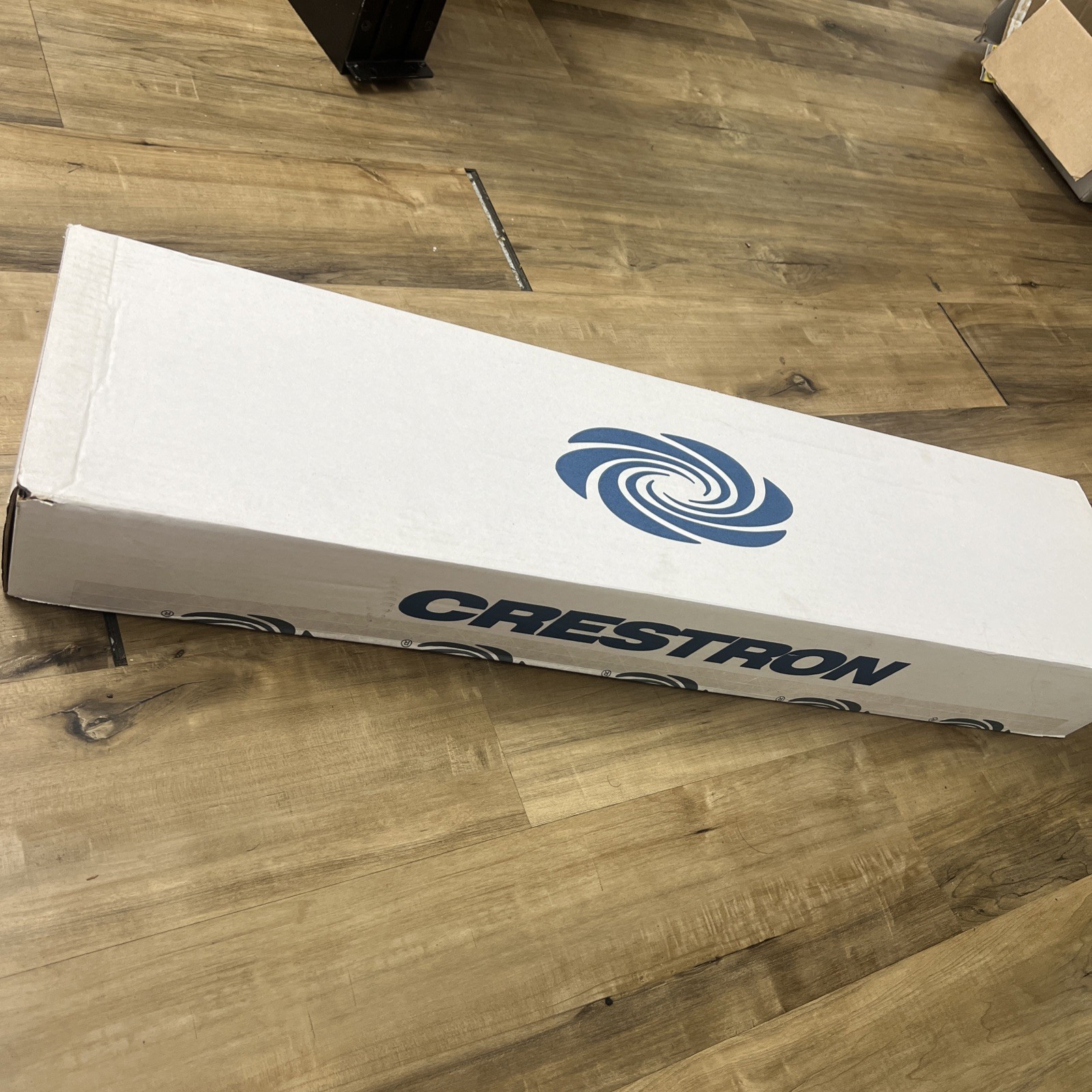 NIB Crestron FT2A-CBLR-GR-4K-HD Gravity Cable Retractor