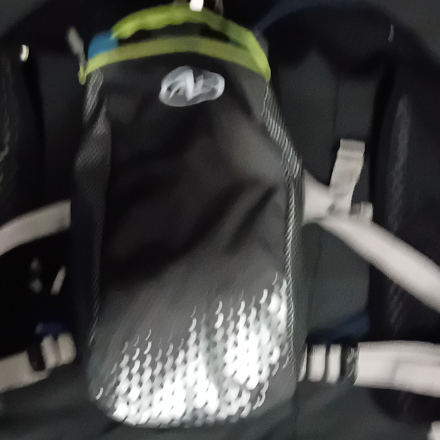 Northwave Hydration Pack 0-5L Black/Green/White Zip, Adjustable Straps, 1 Pocket
