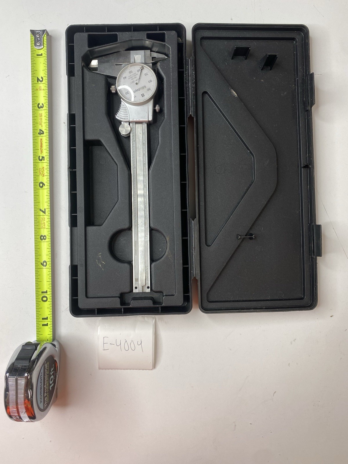 E-4004 Mitutoyo 6” Dial Caliper w/ Hard Case 0.001” Precision Measuring Tool